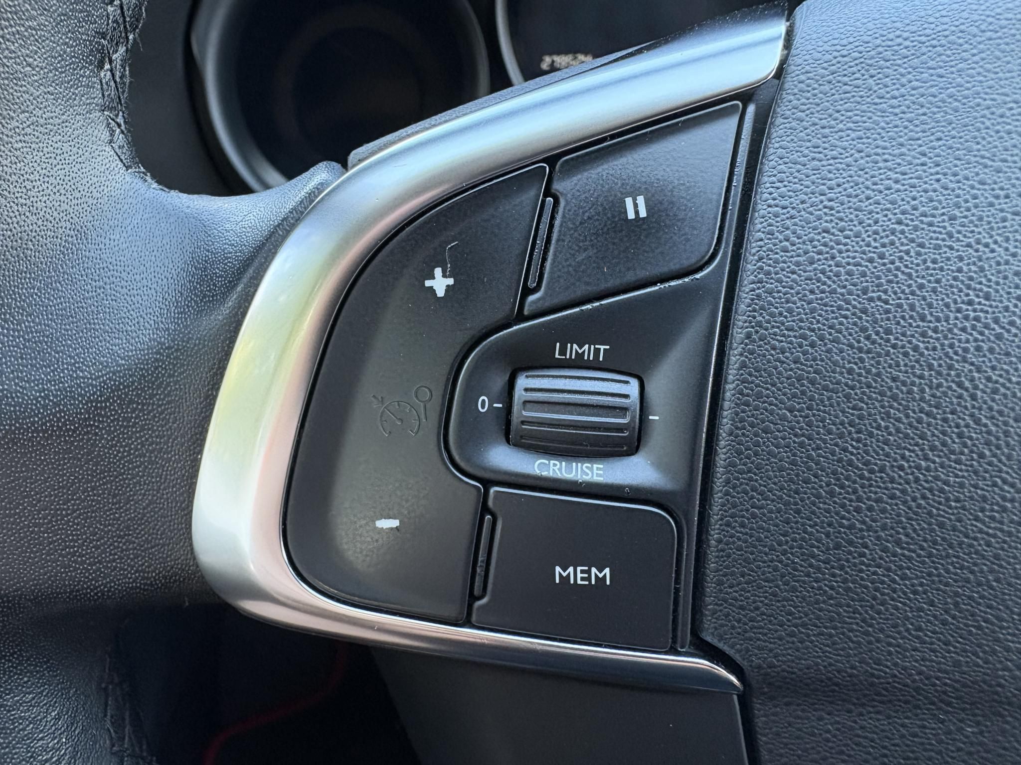 CITROEN C4 1.6 BlueHDi Profi Feel Klíma Tempomat Bluetooth Carplay TGK!