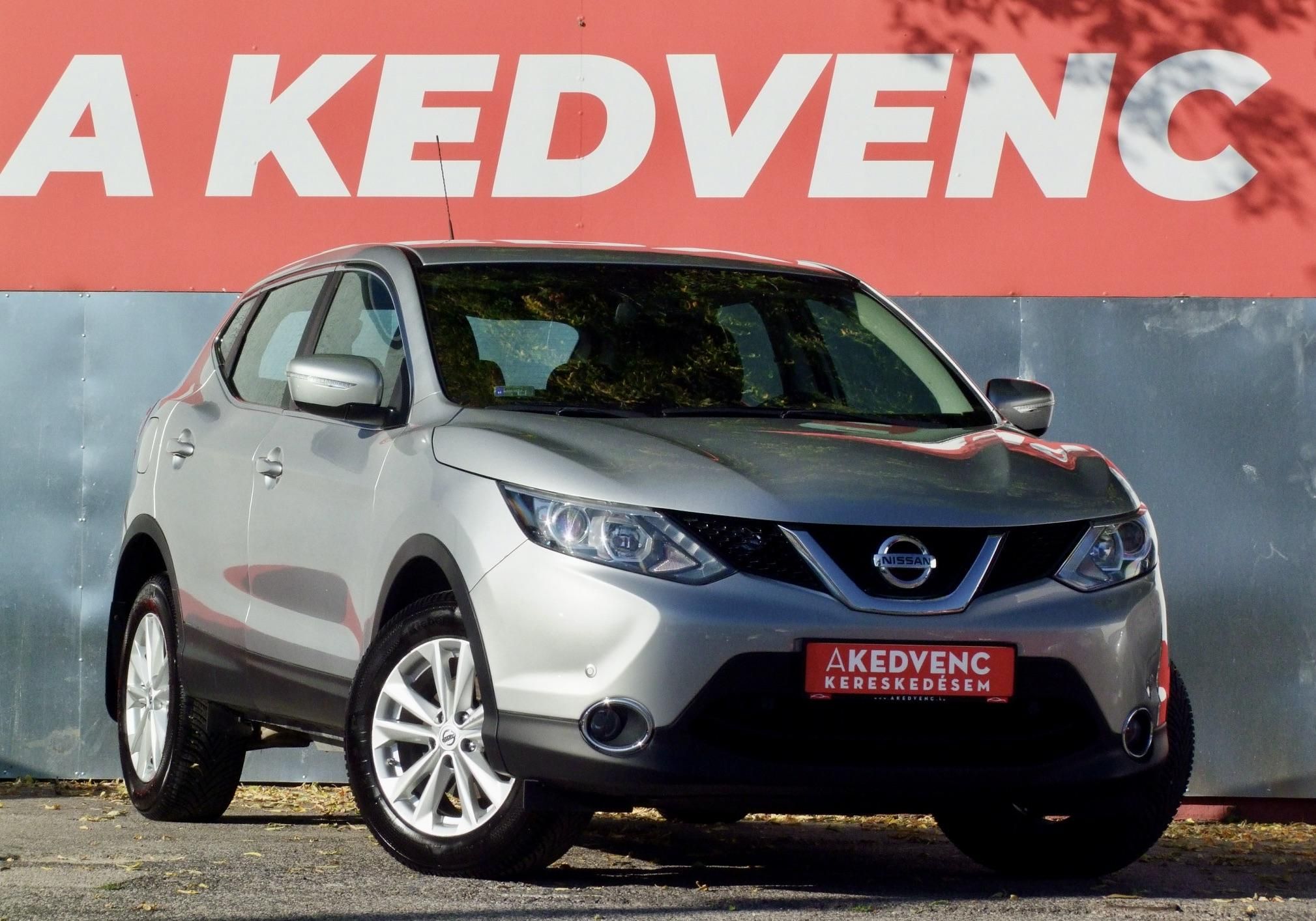 NISSAN QASHQAI 1.6 dCi Tekna 4WD 119e km. LED Tempomat Bluetooth Digitklíma MEGKÍMÉLT állapot!