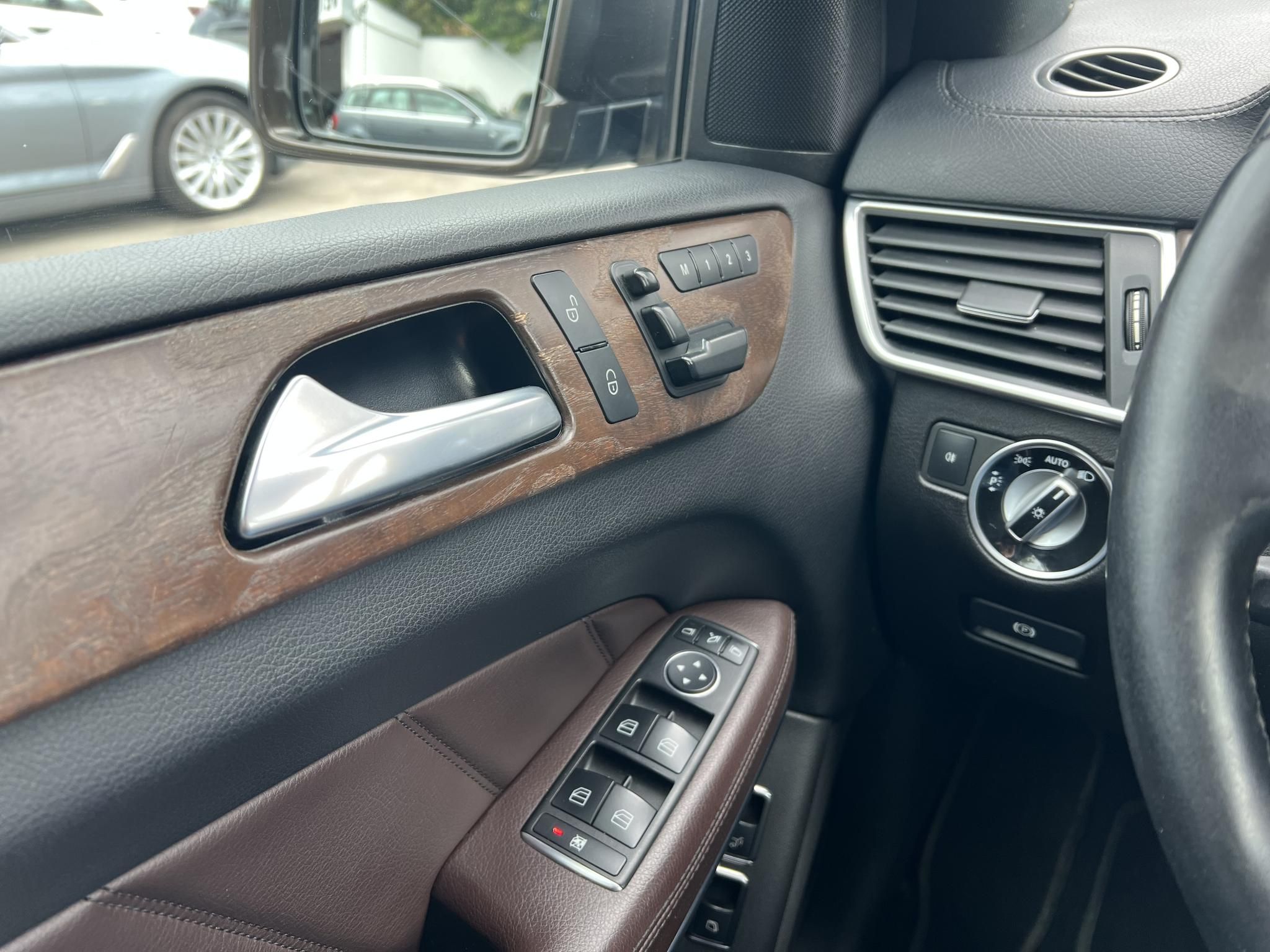 MERCEDES-BENZ GL 350 BlueTEC 4Matic (Automata) (7 személyes ) Magyarországi. AMG-csomag. Új légrugók!