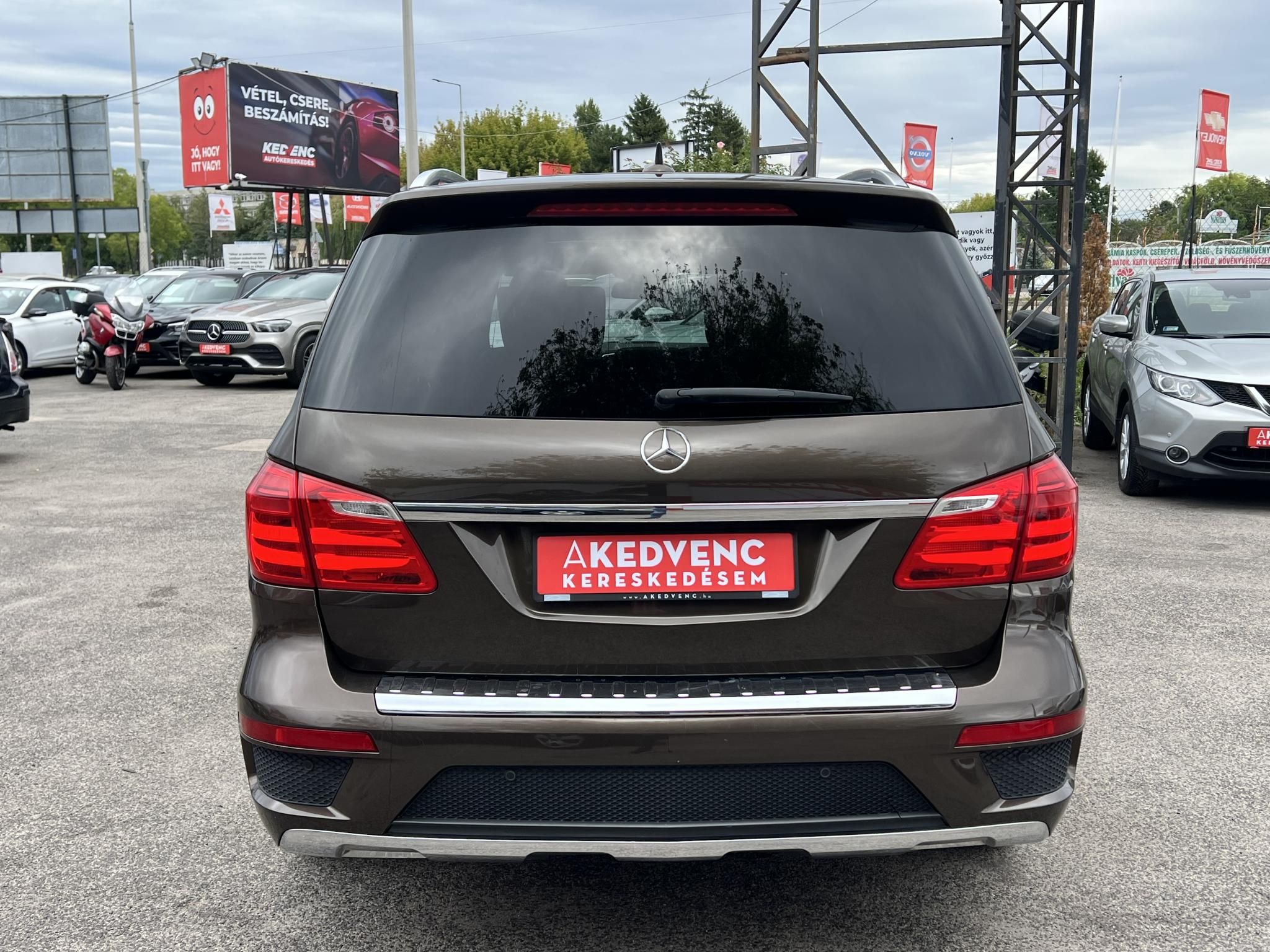 MERCEDES-BENZ GL 350 BlueTEC 4Matic (Automata) (7 személyes ) Magyarországi. AMG-csomag. Új légrugók!