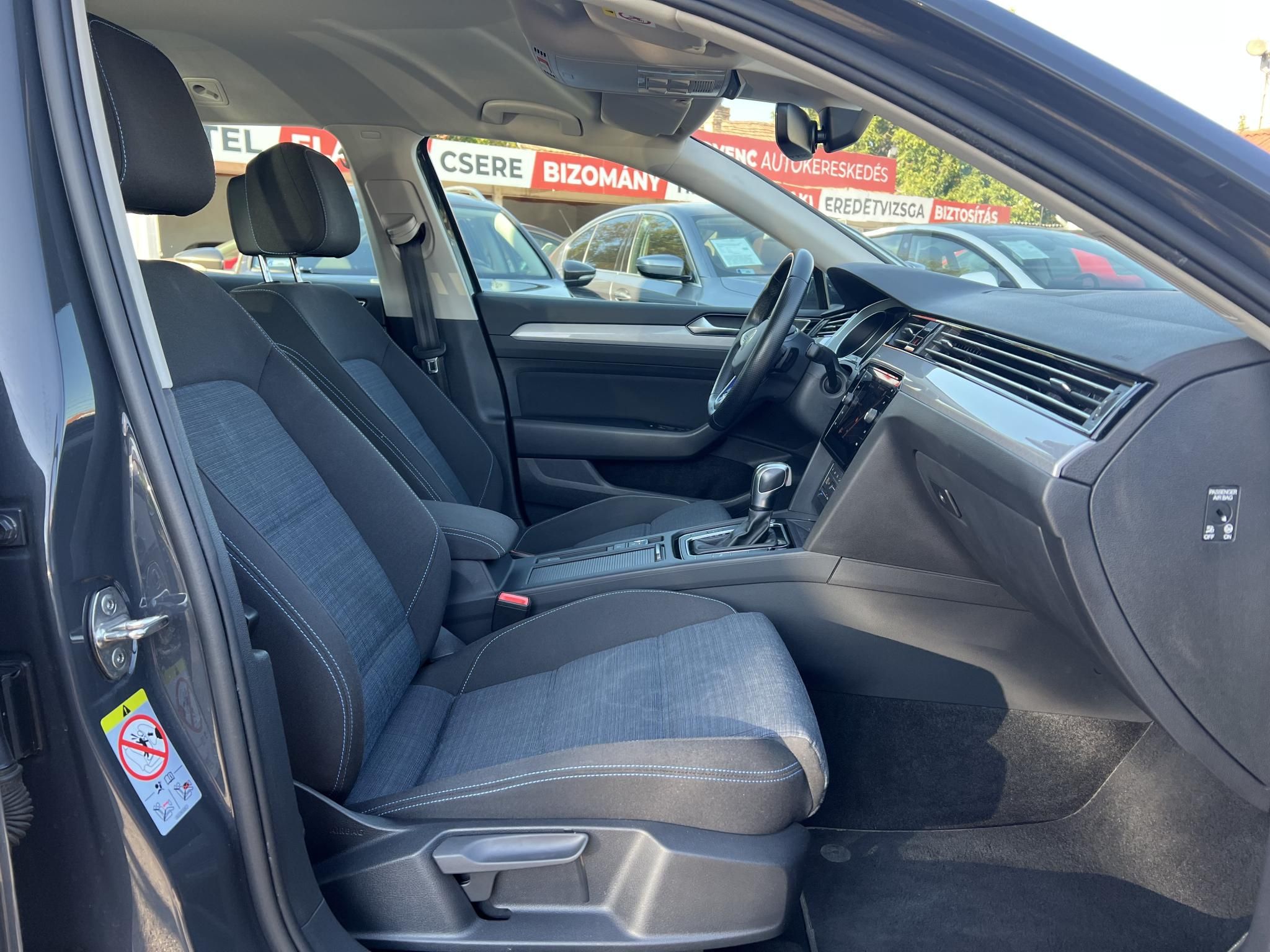 VOLKSWAGEN PASSAT VIII Variant 1.4 TSI GTE Plug-In-Hybrid DSG 97e km. LED Távtartó Carplay Ülésfűtés Kamera 2 töltőkábel!