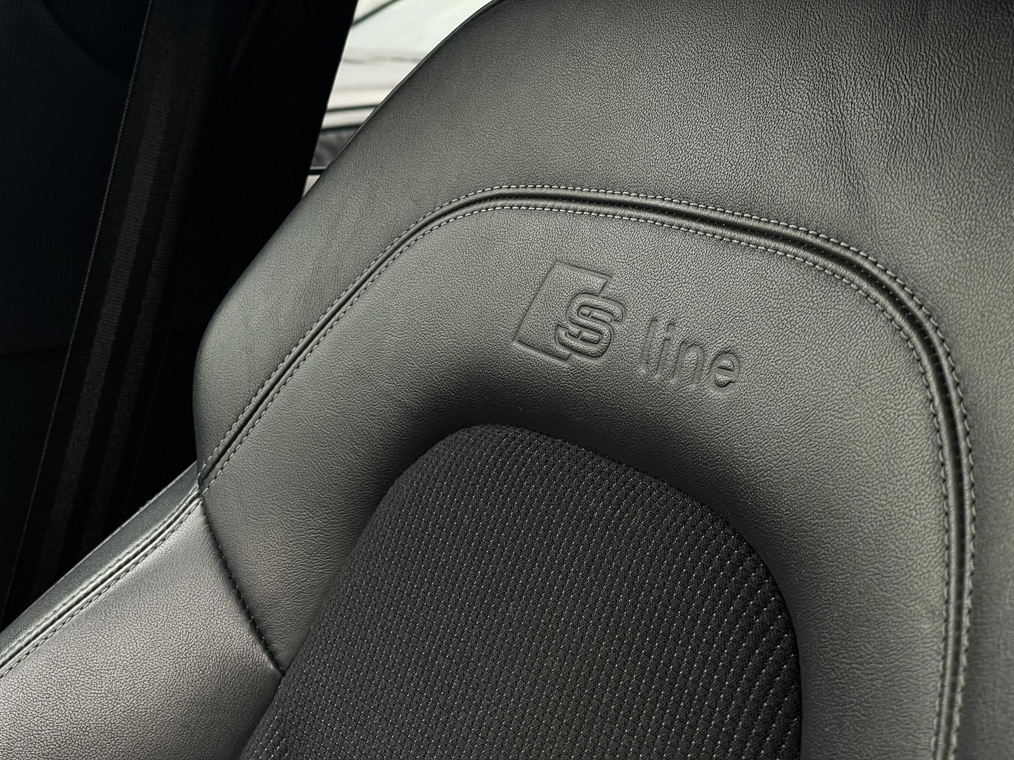 AUDI A4 Avant 2.0 TDI DPF S-line Klíma Tempomat Bluetooth Navi 6 sebességes!