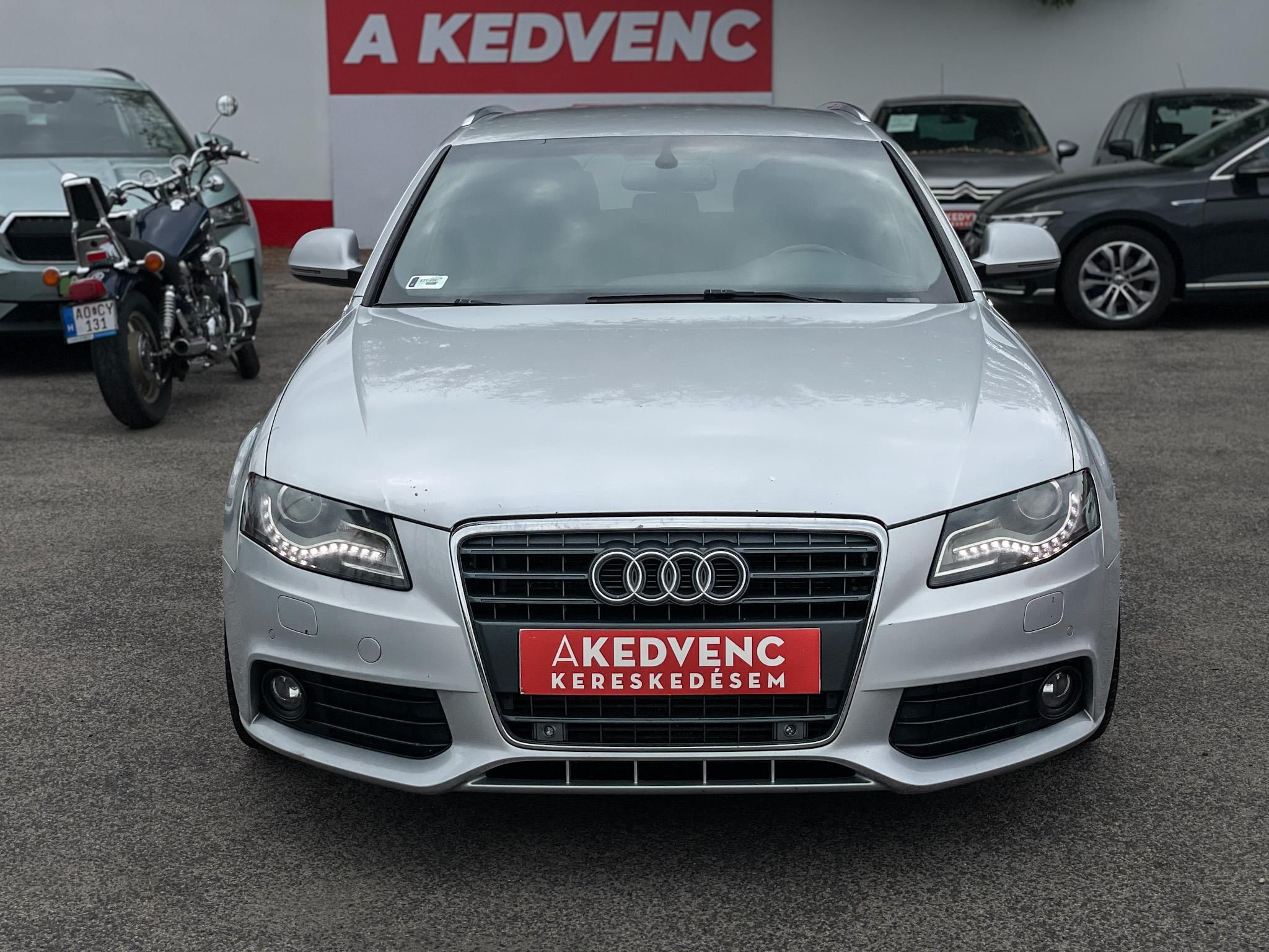 AUDI A4 Avant 2.0 TDI DPF S-line Klíma Tempomat Bluetooth Navi 6 sebességes!
