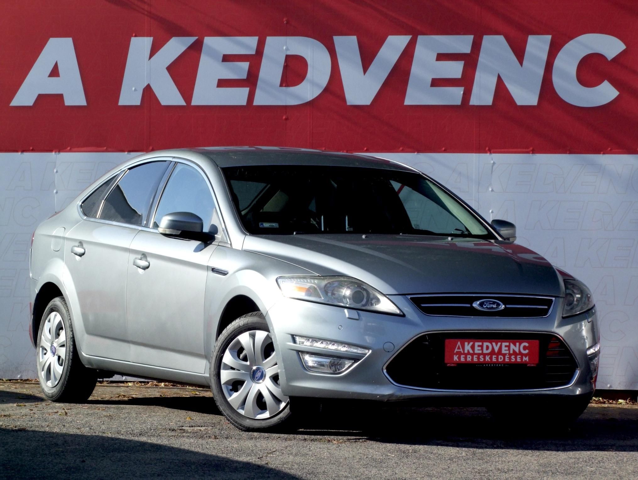 FORD MONDEO 2.0 TDCi Titanium Powershift Xenon Tempomat Keyless Ülésfűtés/hűtés GARANCIÁLIS VÁLTÓ!