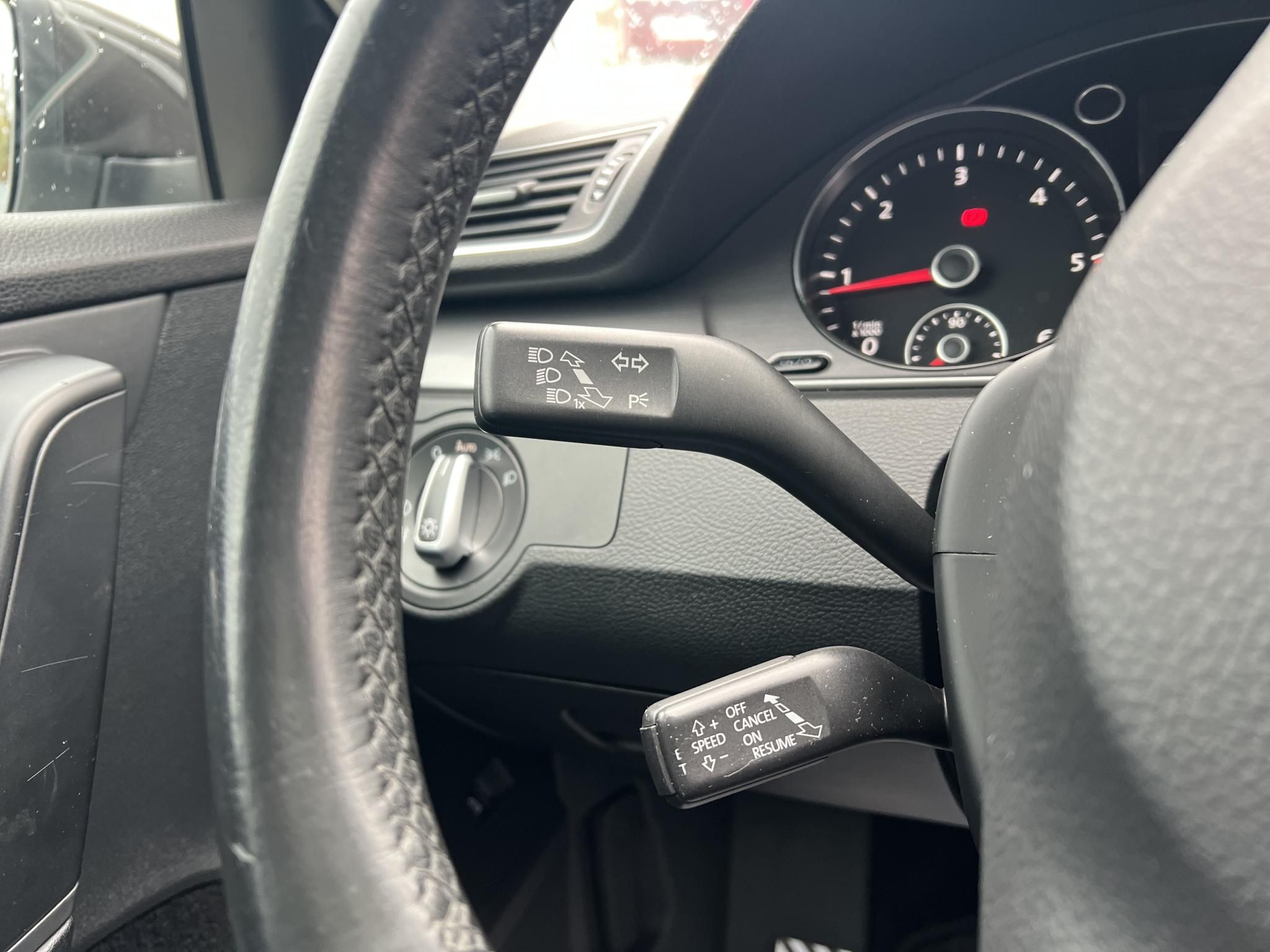 VOLKSWAGEN PASSAT VII Variant 1.6 CR TDI Comfortline BMT DSG M.o.-i. Panorámatető Tempomat Ülésfűtés Bluetooth Vezérlés cserélve!