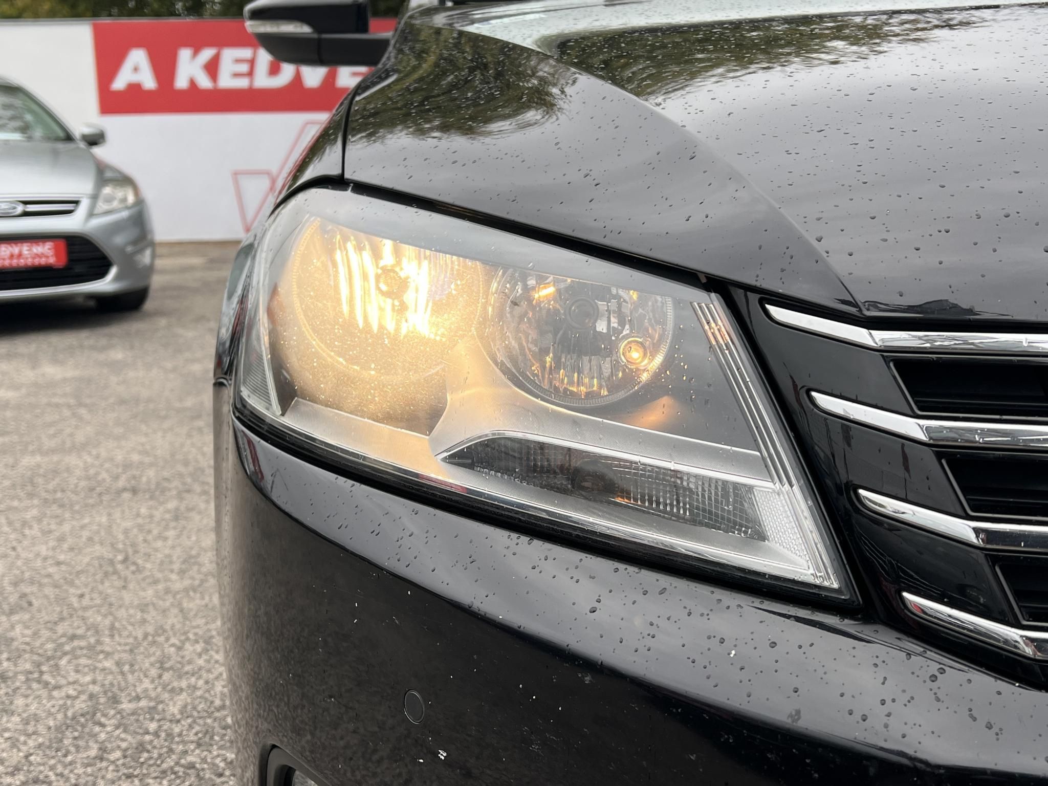 VOLKSWAGEN PASSAT VII Variant 1.6 CR TDI Comfortline BMT DSG M.o.-i. Panorámatető Tempomat Ülésfűtés Bluetooth Vezérlés cserélve!