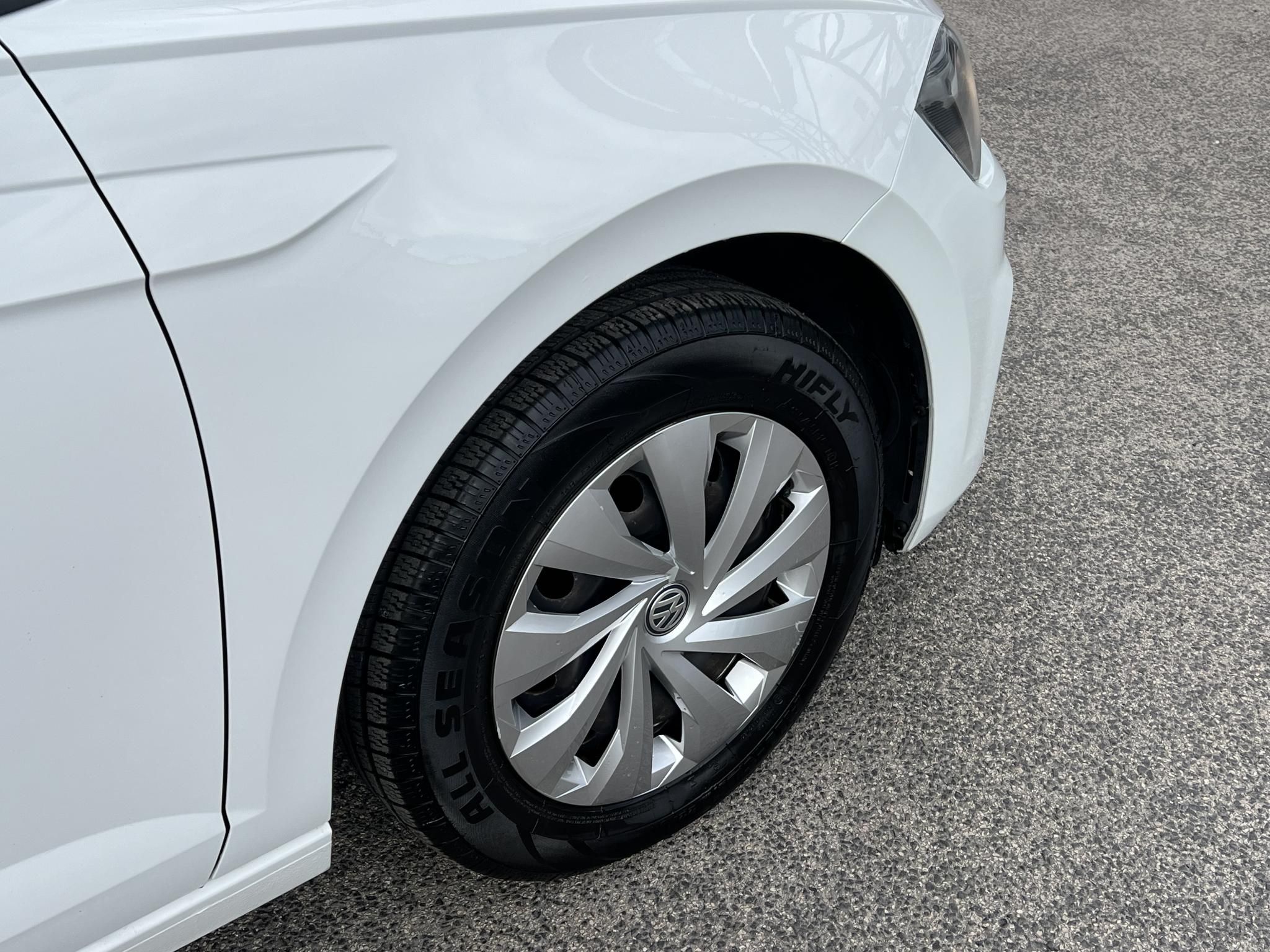 VOLKSWAGEN POLO VI 1.6 TDI SCR Comfortline Klíma Tempomat Navi Bluetooth 4 évszakos gumik!