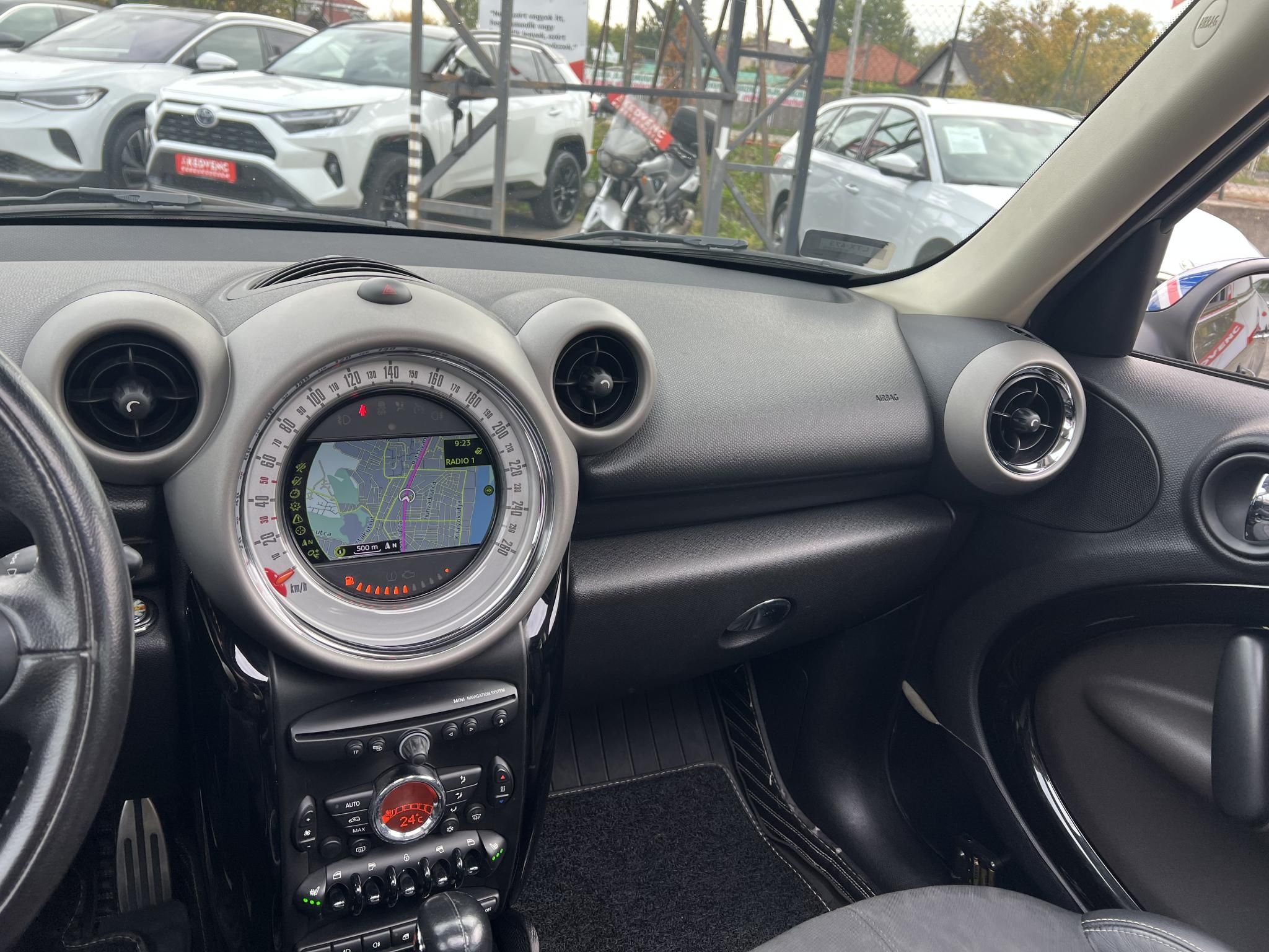 MINI COUNTRYMAN Cooper1.6 S ALL4 (Automata) Magyarországi Xenon Panorámatető Ülésfűtés Tempomat Kormányváltó