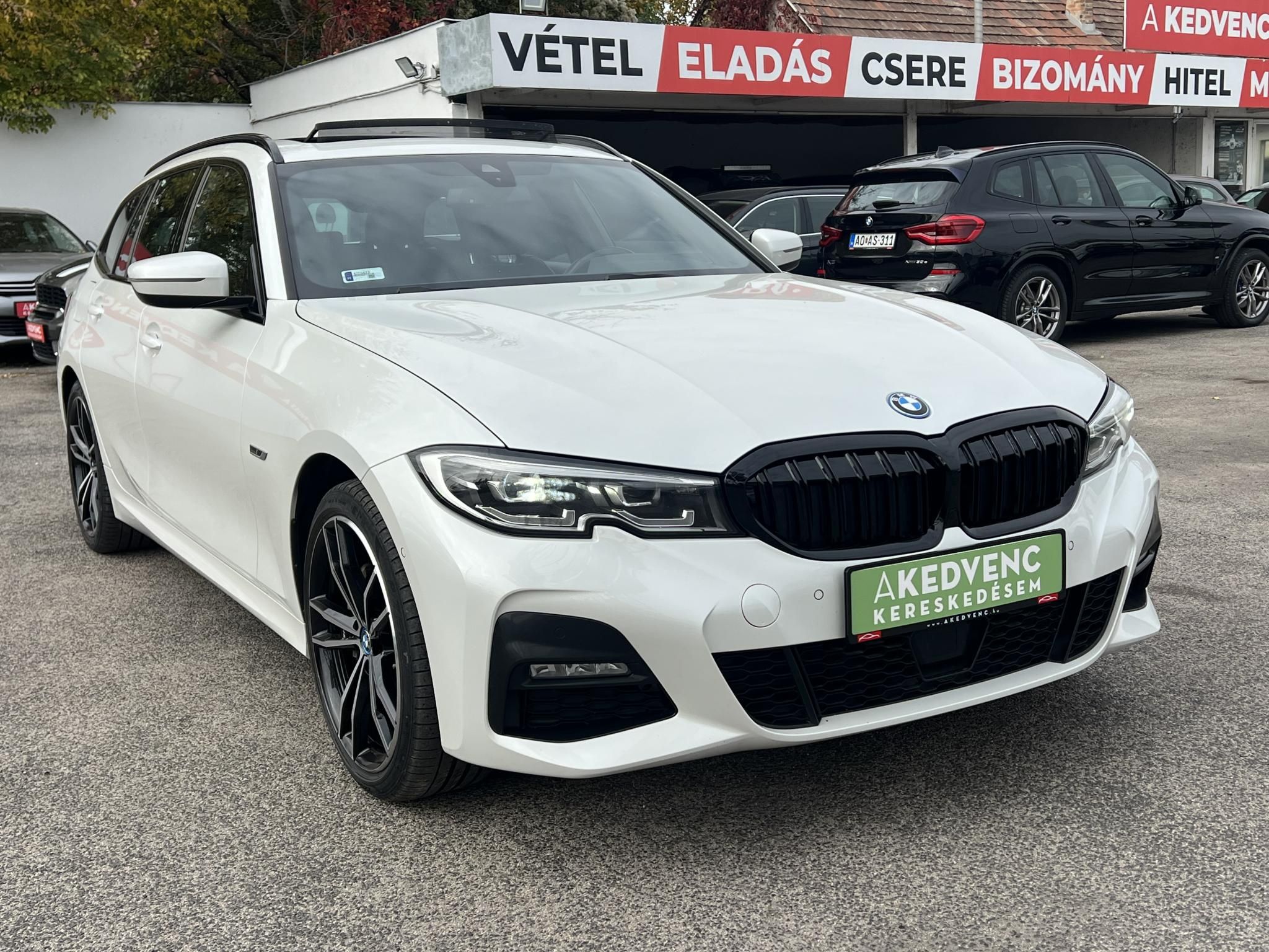 BMW 330e M Sport (Automata) Frissen szervizelt. LED Panorámatető ACC Holttér Keyless Sávtartó
