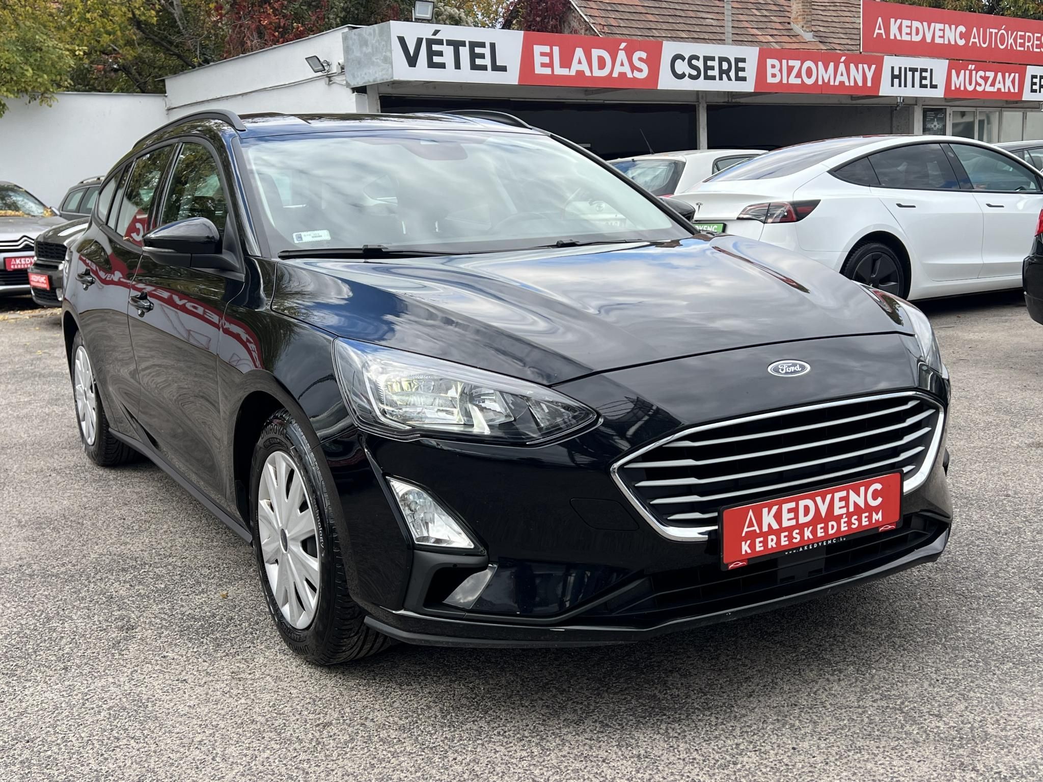 FORD FOCUS 1.0 EcoBoost Trend M.o.-i. 1.tul. Márkaszervizelt!