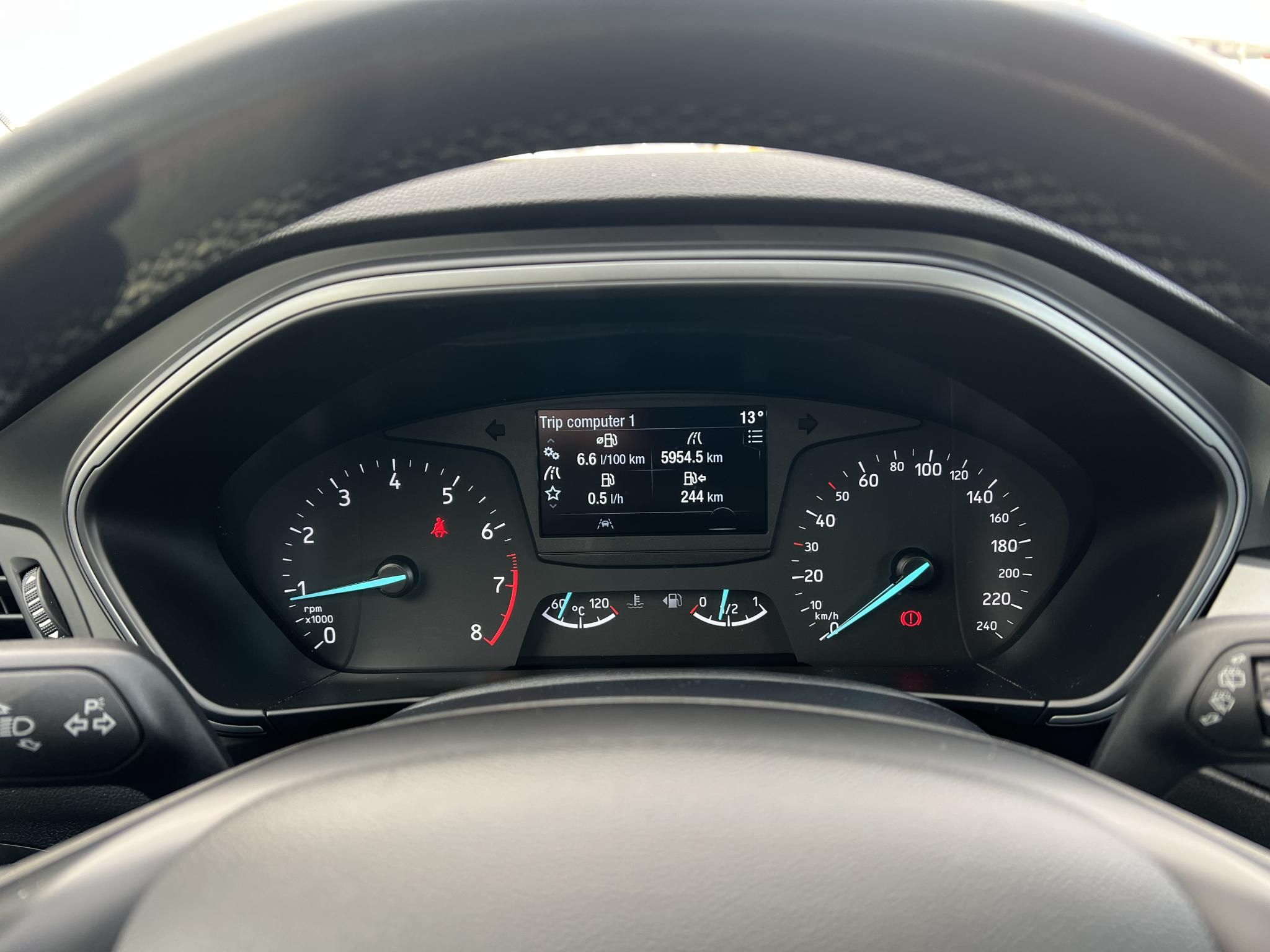 FORD FOCUS 1.0 EcoBoost Trend M.o.-i. 1.tul. Márkaszervizelt!