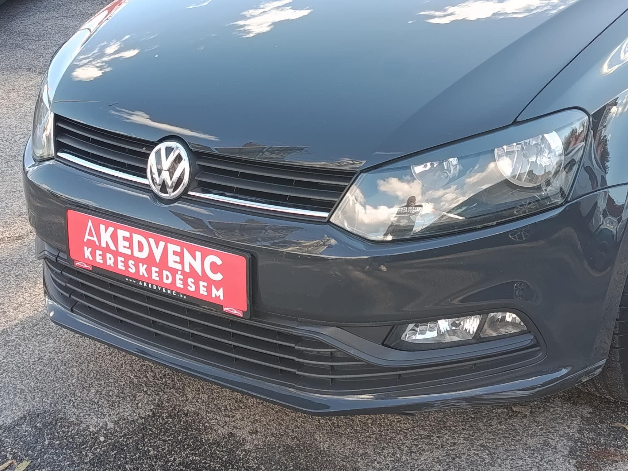 VOLKSWAGEN POLO 1.0 MPI Trendline 172e km. Klíma