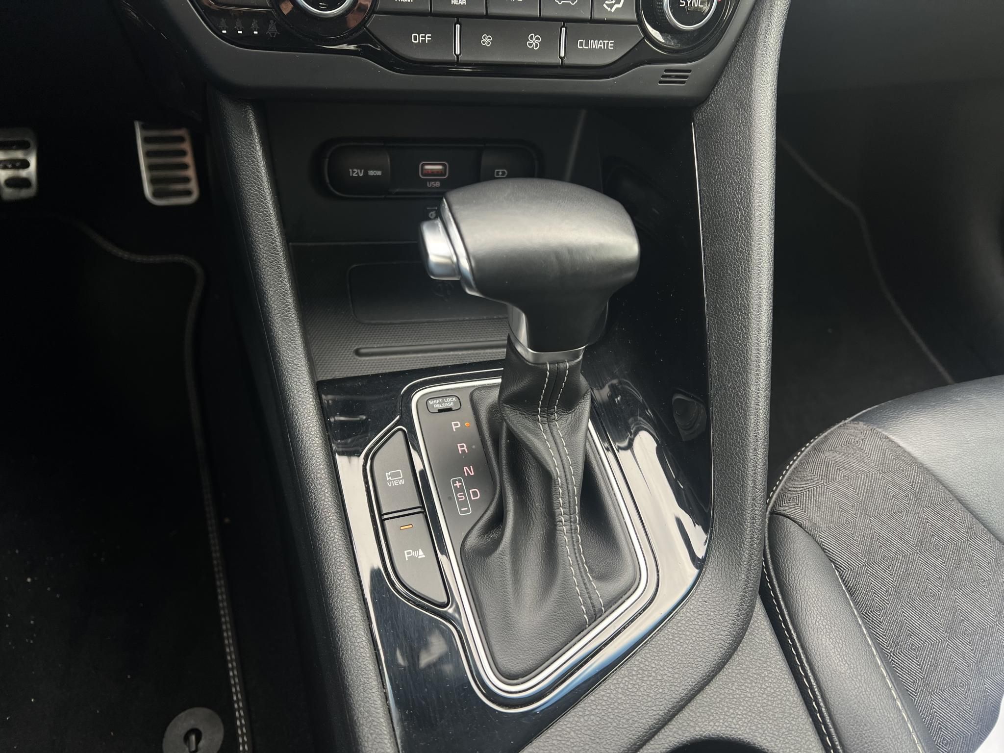 KIA NIRO HEV 1.6 GDI Gold DCT JBL