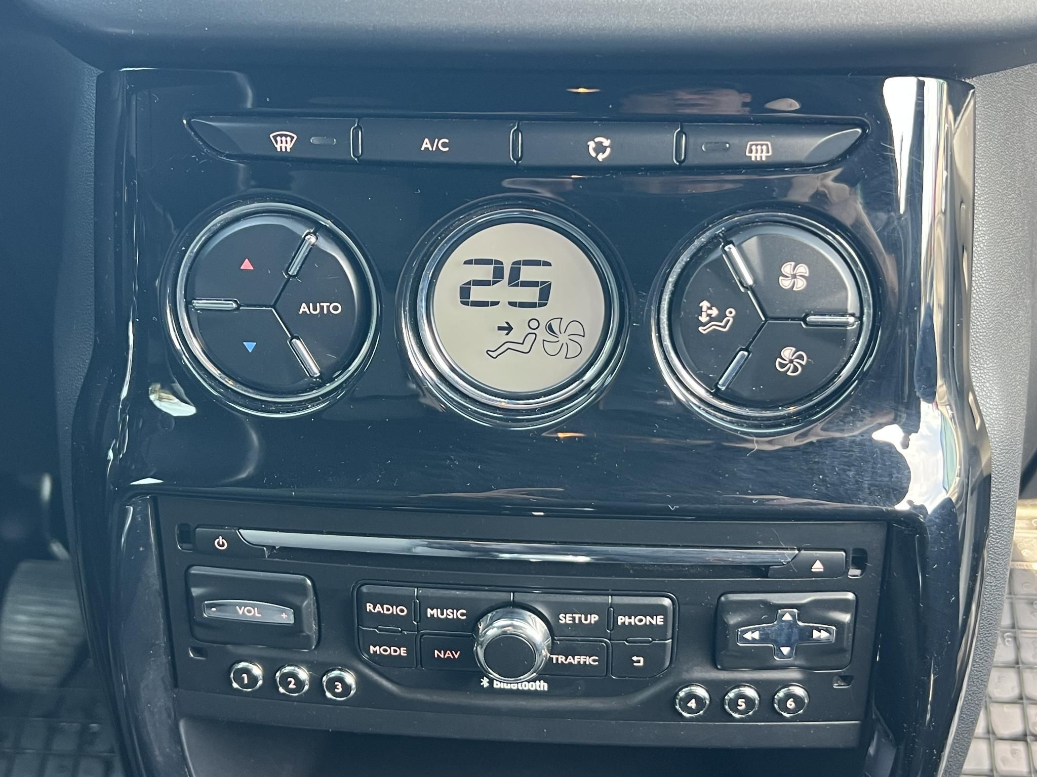 CITROEN DS3 1.6 THP Sport Tempomat Digitklíma Kamera Szervizelt!