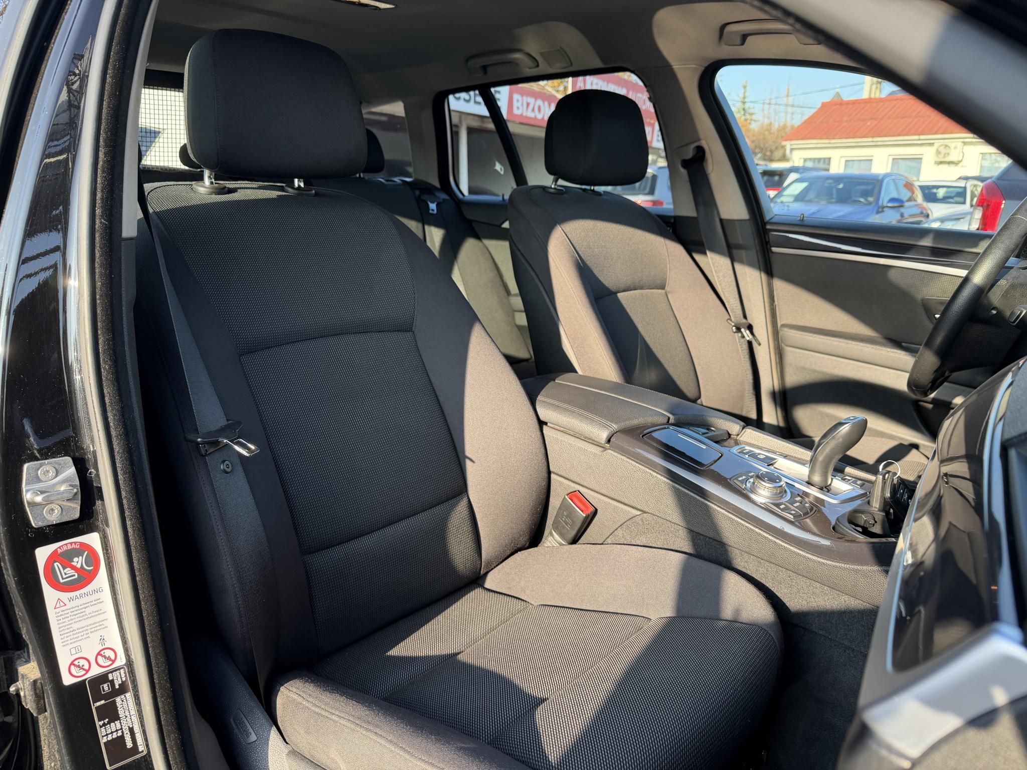 BMW 525d xDrive Touring (Automata) Xenon Tempomat Ülésfűtés PDC Navi Vezérlés cserélve!