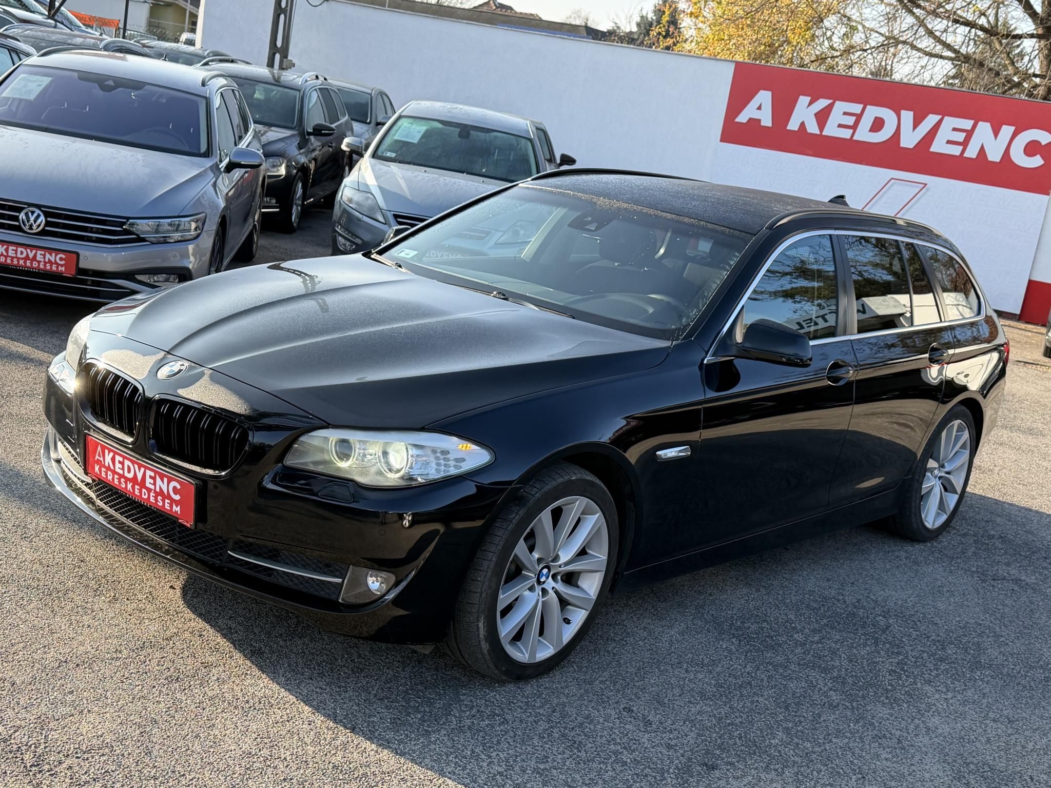 BMW 525d xDrive Touring (Automata) Xenon Tempomat Ülésfűtés PDC Navi Vezérlés cserélve!