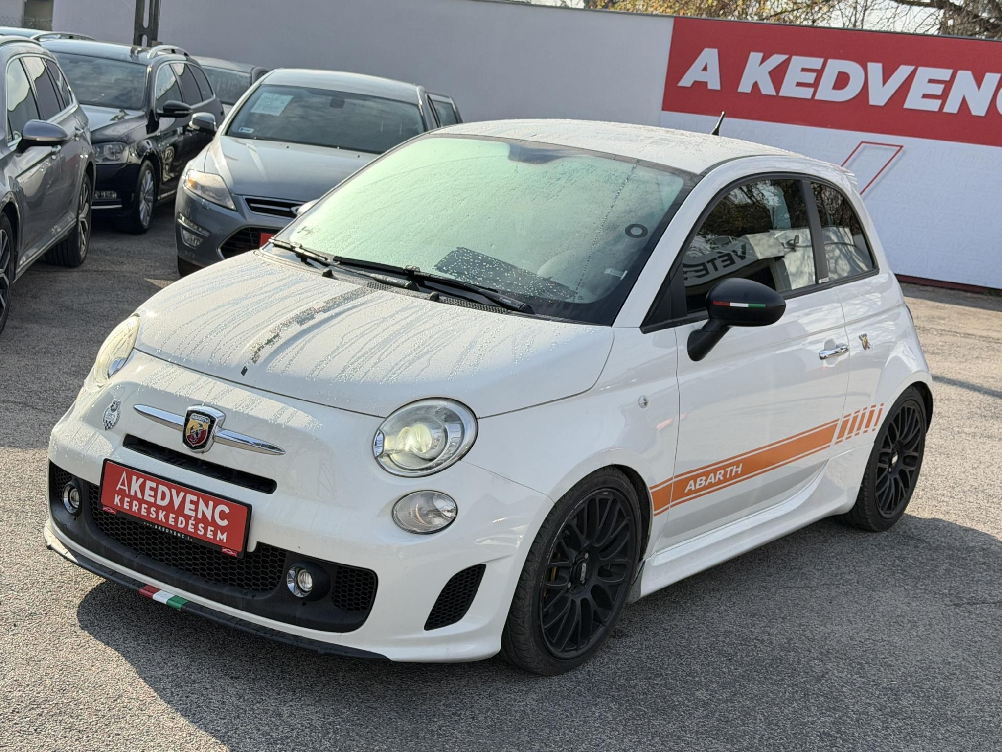 ABARTH 500 1.4 76e km. akrapovic. digitklíma. rendszeresen karbantartott!