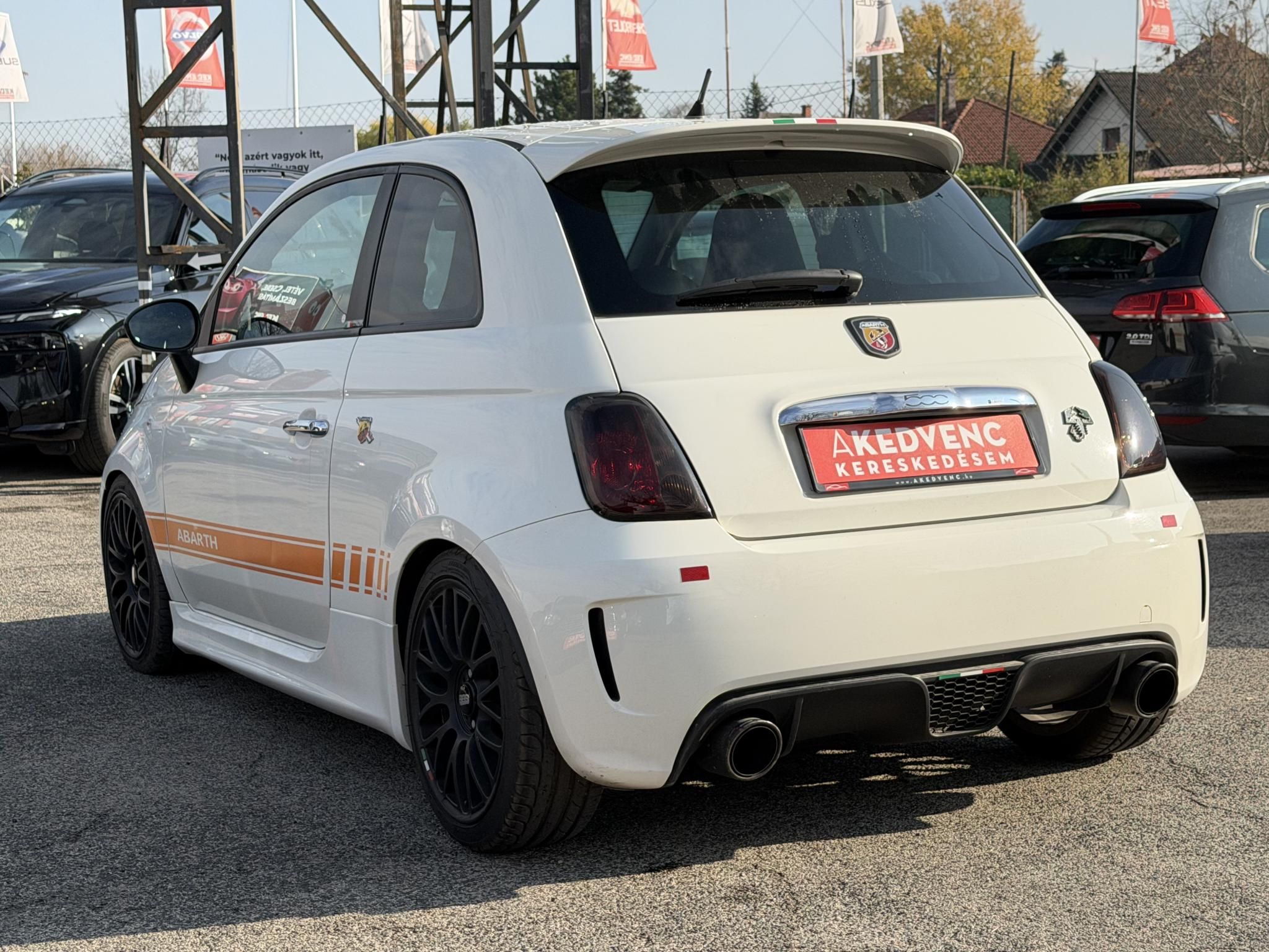 ABARTH 500 1.4 76e km. akrapovic. digitklíma. rendszeresen karbantartott!
