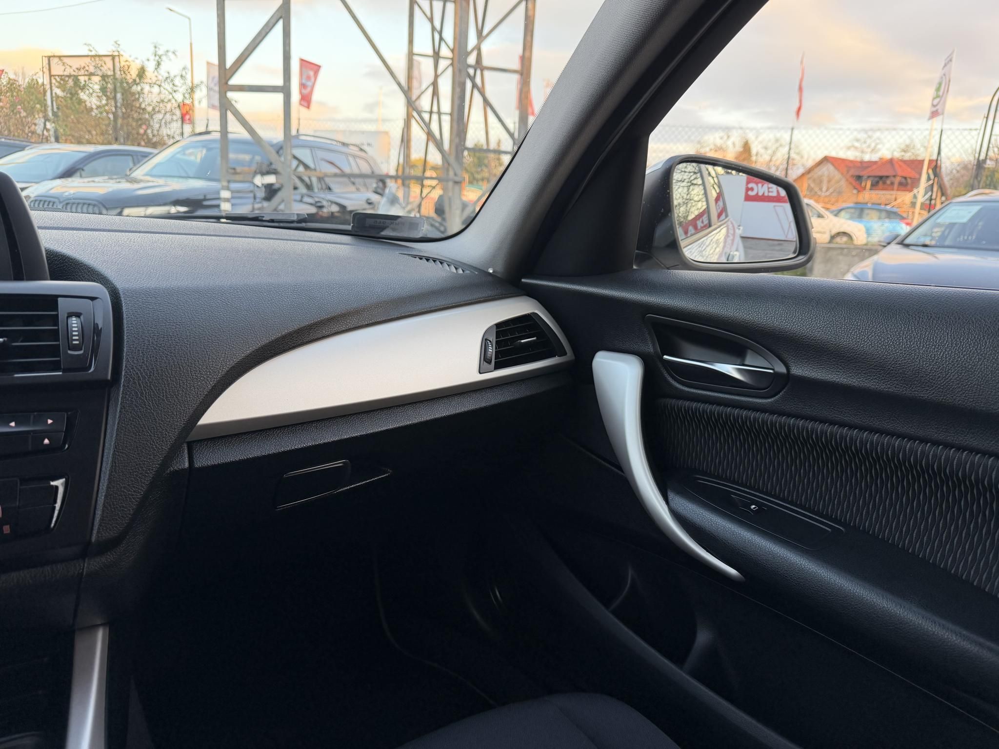 BMW 114d 140e km. Klíma Bluetooth 5L/100km!