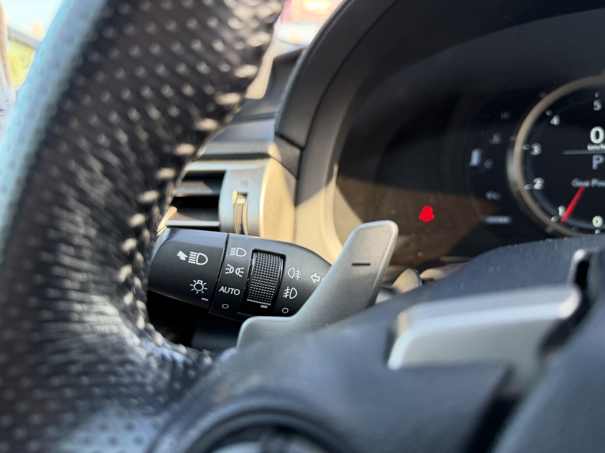 LEXUS IS 200t F Sport (Automata) 75e km. Magyarországi. Márkaszervizelt!