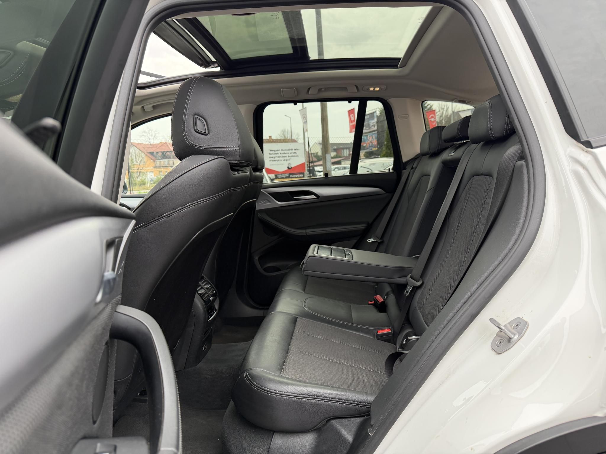 BMW X3 xDrive20d (Automata) M.o-i. Sérülésmentes. Panorámatető. 99e km