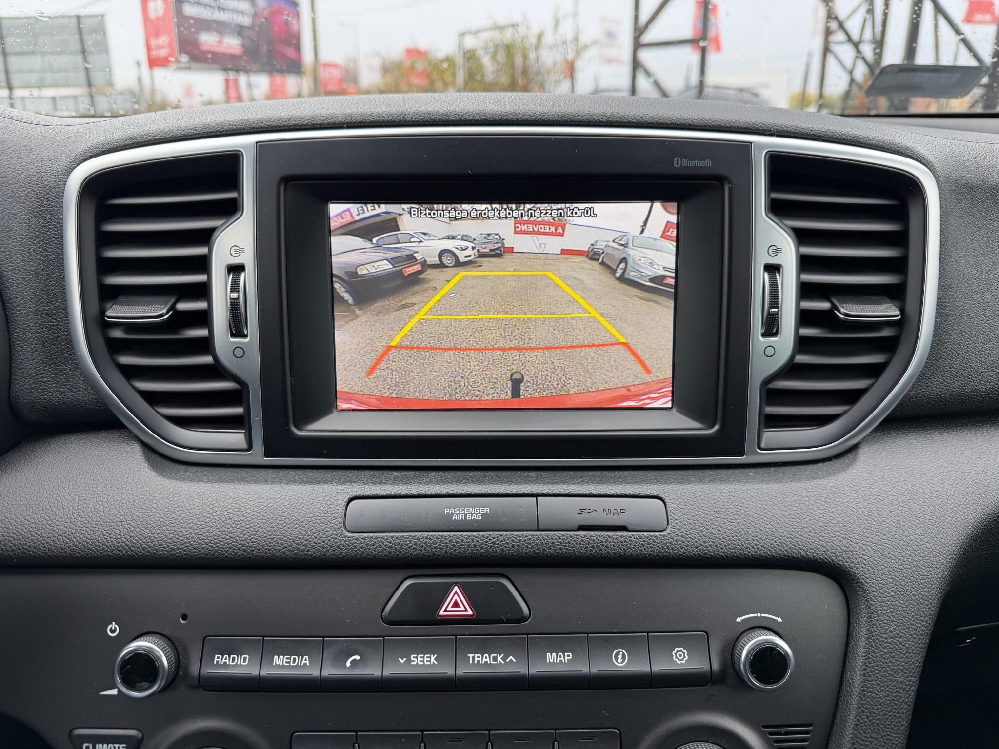 KIA SPORTAGE 1.6 GDI Gold 83e km. M.o.-i. 1.tul. Márkaszervizelt!