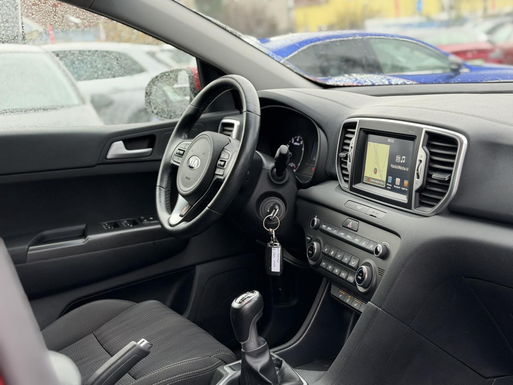 KIA SPORTAGE 1.6 GDI Gold 83e km. M.o.-i. 1.tul. Márkaszervizelt!