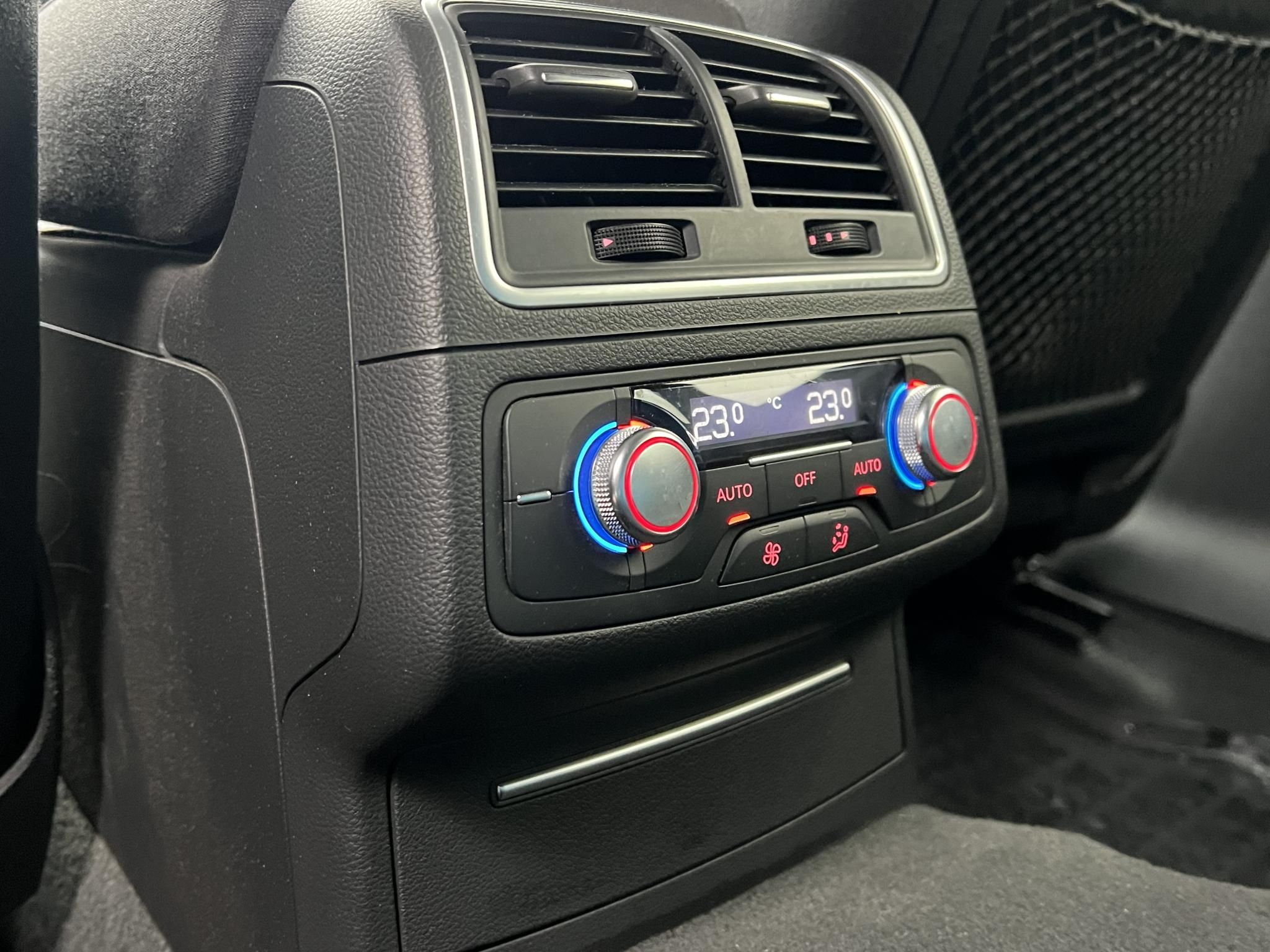 AUDI A6 Avant 2.0 TFSI multitronic ACC Xenon Navi Memória Kamera Vezetett szervizkönyv!