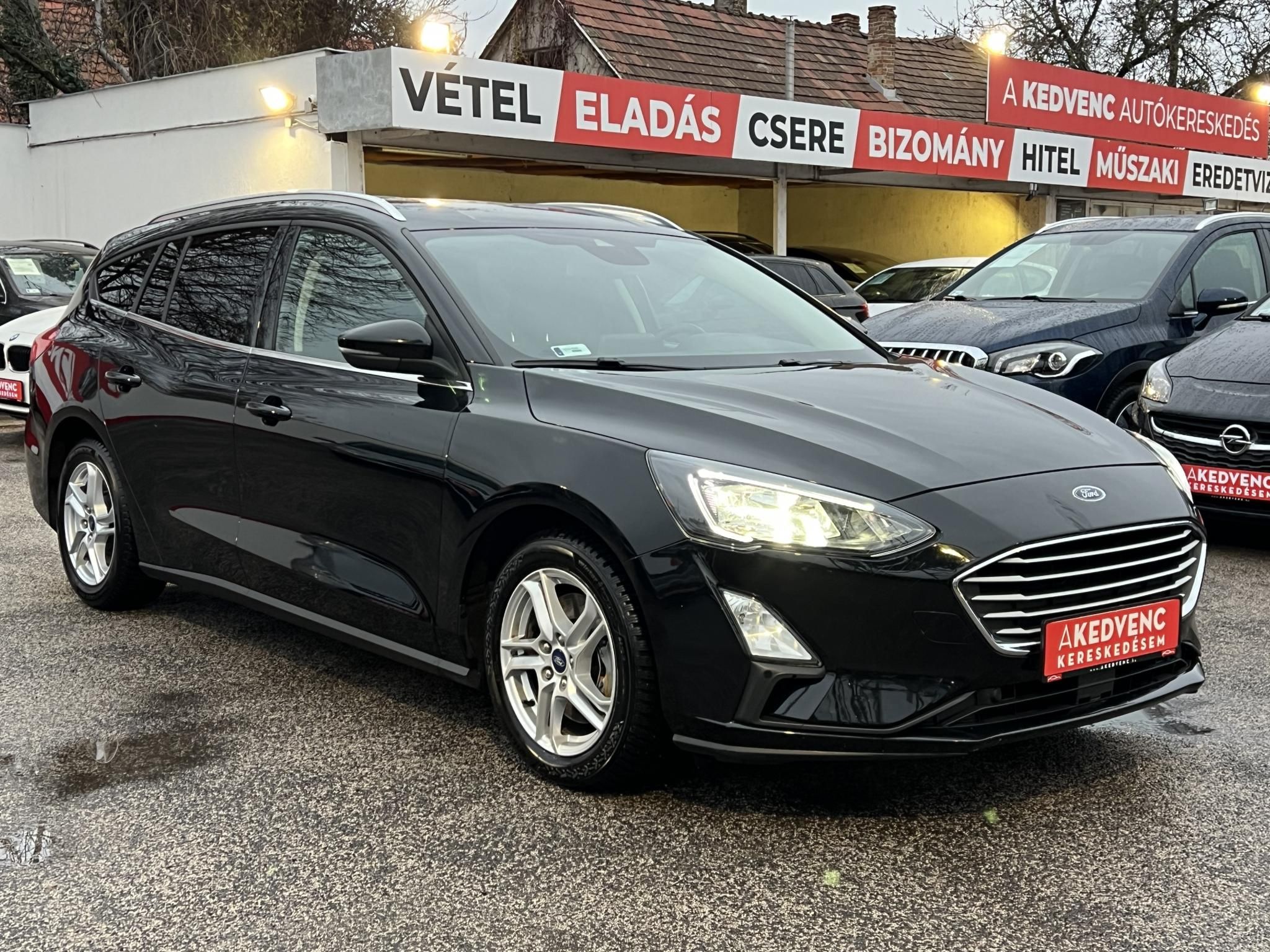 FORD FOCUS 1.0 EcoBoost Connected M.o.-i. 1.tul. Márkaszervizelt. Carplay!