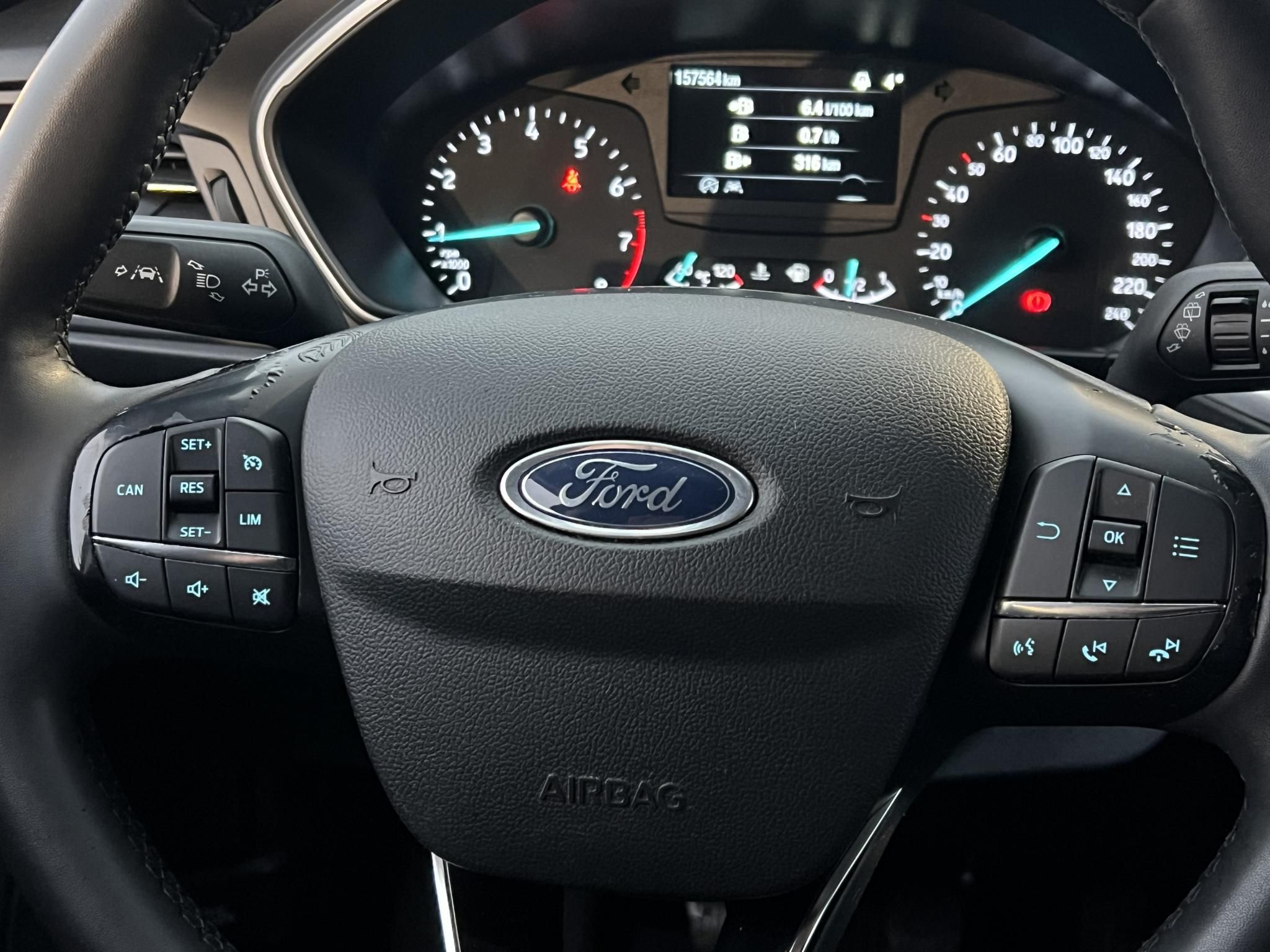 FORD FOCUS 1.0 EcoBoost Connected M.o.-i. 1.tul. Márkaszervizelt. Carplay!