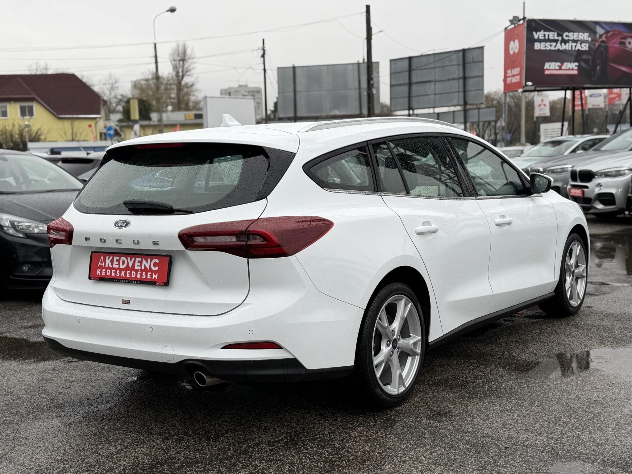 FORD FOCUS 1.0 EcoBoost Titanium Style 19e km. ÁFÁS ÁR! LED Carplay Ülésfűtés Kormányfűtés Táblafelismerő