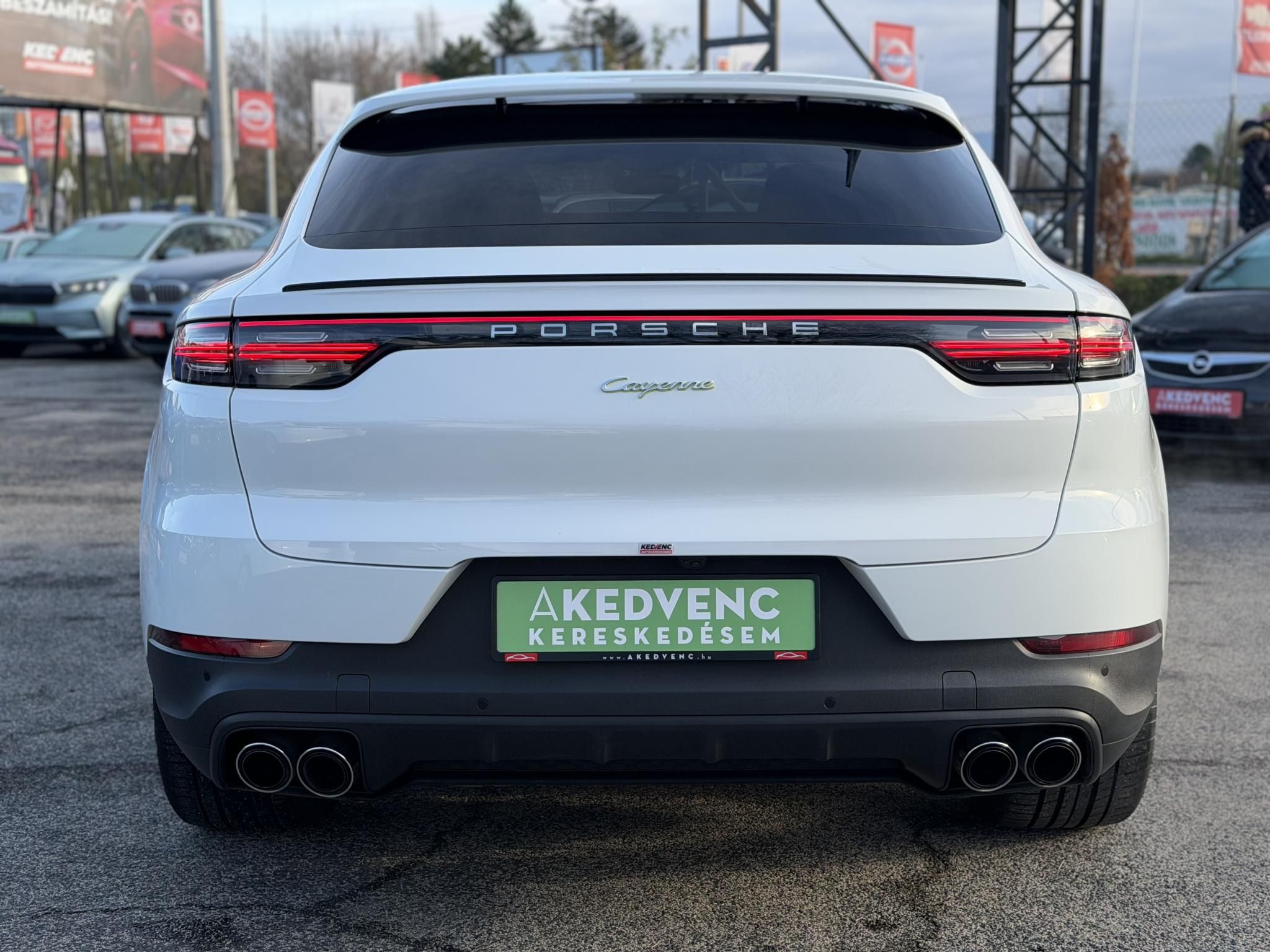 PORSCHE CAYENNE Coupé E-Hybrid Tiptronic ic 48e km. Sérülésmentes. 2027.12-ig zöld rendszám