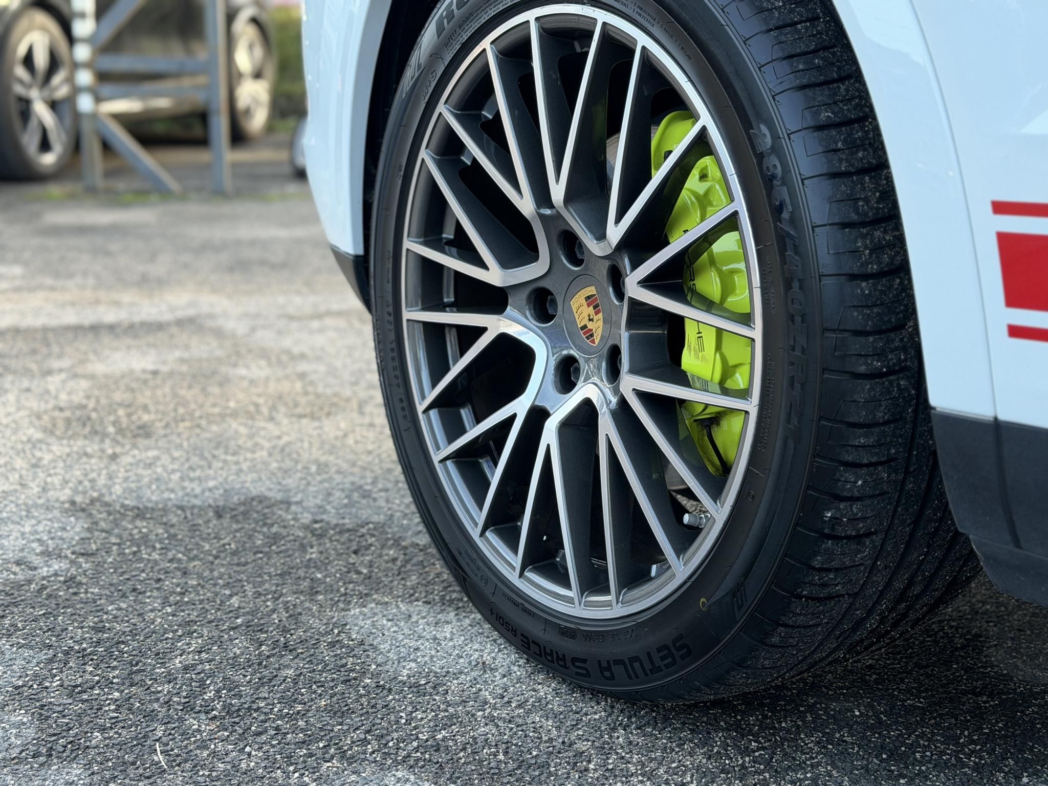 PORSCHE CAYENNE Coupé E-Hybrid Tiptronic ic 48e km. Sérülésmentes. 2027.12-ig zöld rendszám