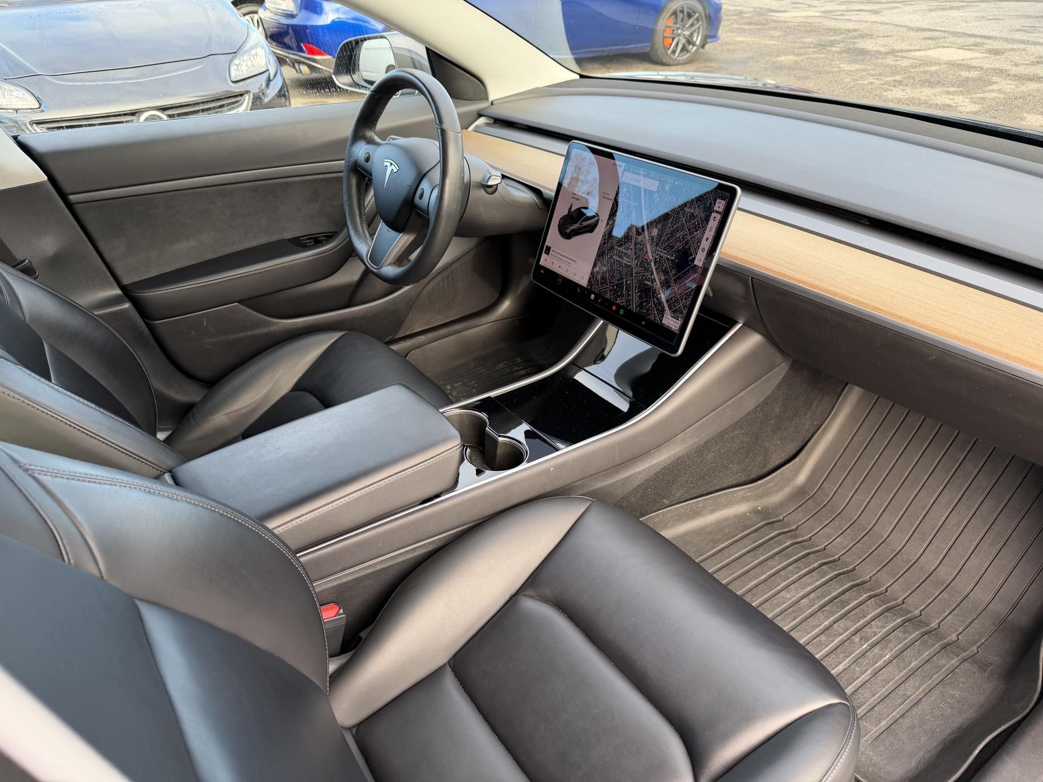 TESLA MODEL 3 Standard Range Plus Aut