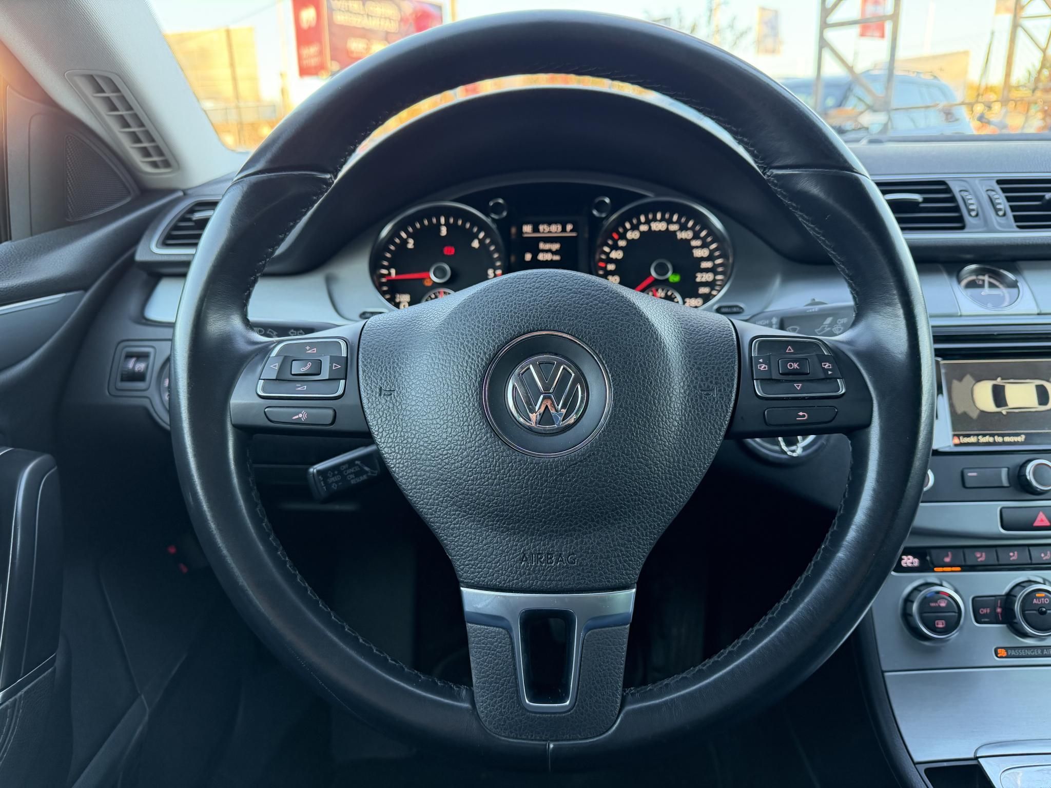 VOLKSWAGEN CC 2.0 CR TDI BMT DSG [5 személy] Xenon Tempomat Ülésfűtés PDC Navi Bluetooth 2 gyári kulcs!