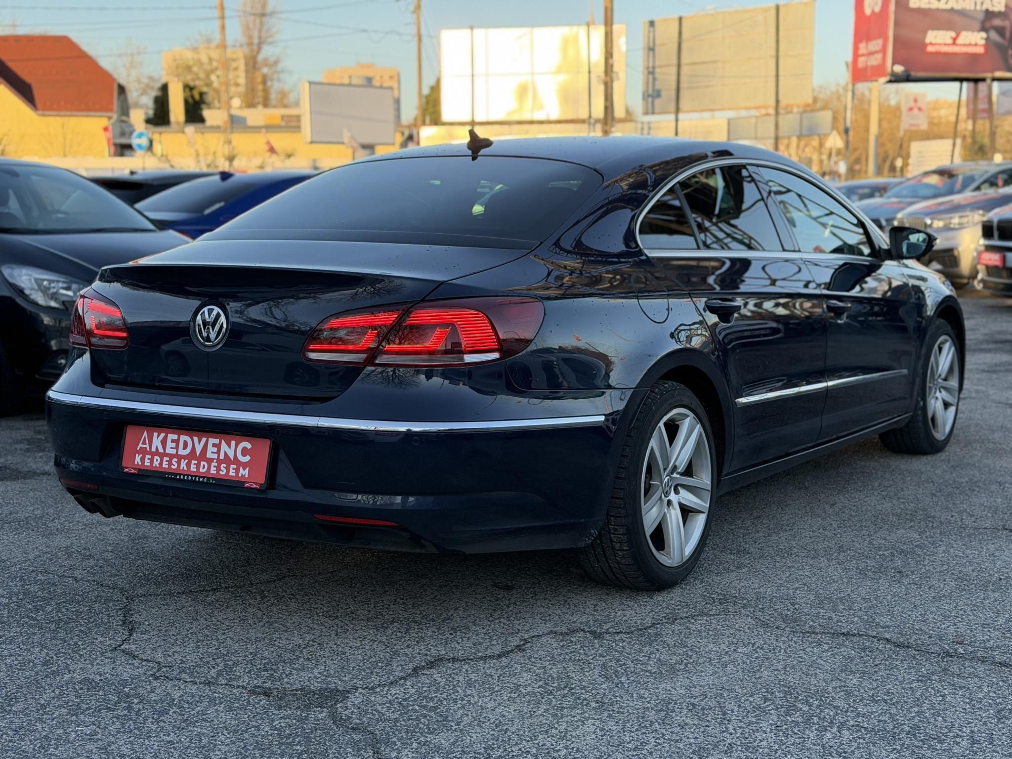 VOLKSWAGEN CC 2.0 CR TDI BMT DSG [5 személy] Xenon Tempomat Ülésfűtés PDC Navi Bluetooth 2 gyári kulcs!