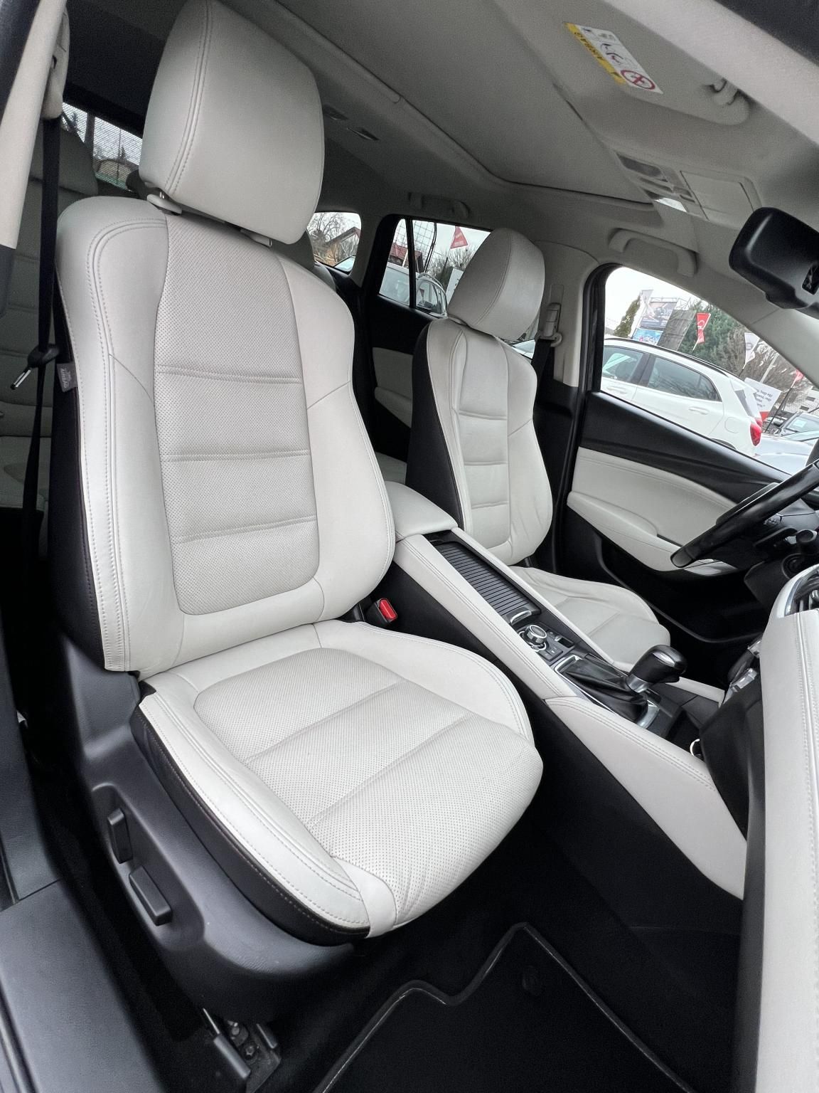 MAZDA 6 Sportkombi 2.2 CD Revolution Top (Automata) Sávtartó Head-up Napfénytető Fehér bőr Tolatókamera F1 Váltó!