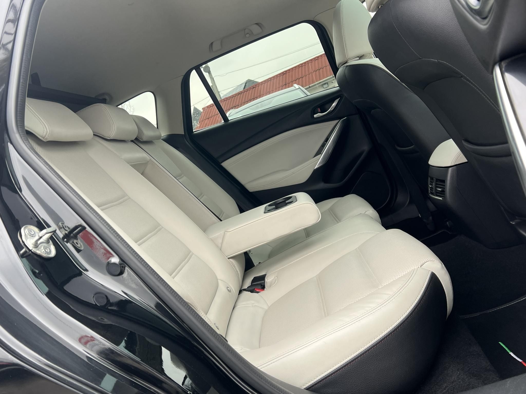 MAZDA 6 Sportkombi 2.2 CD Revolution Top (Automata) Sávtartó Head-up Napfénytető Fehér bőr Tolatókamera F1 Váltó!