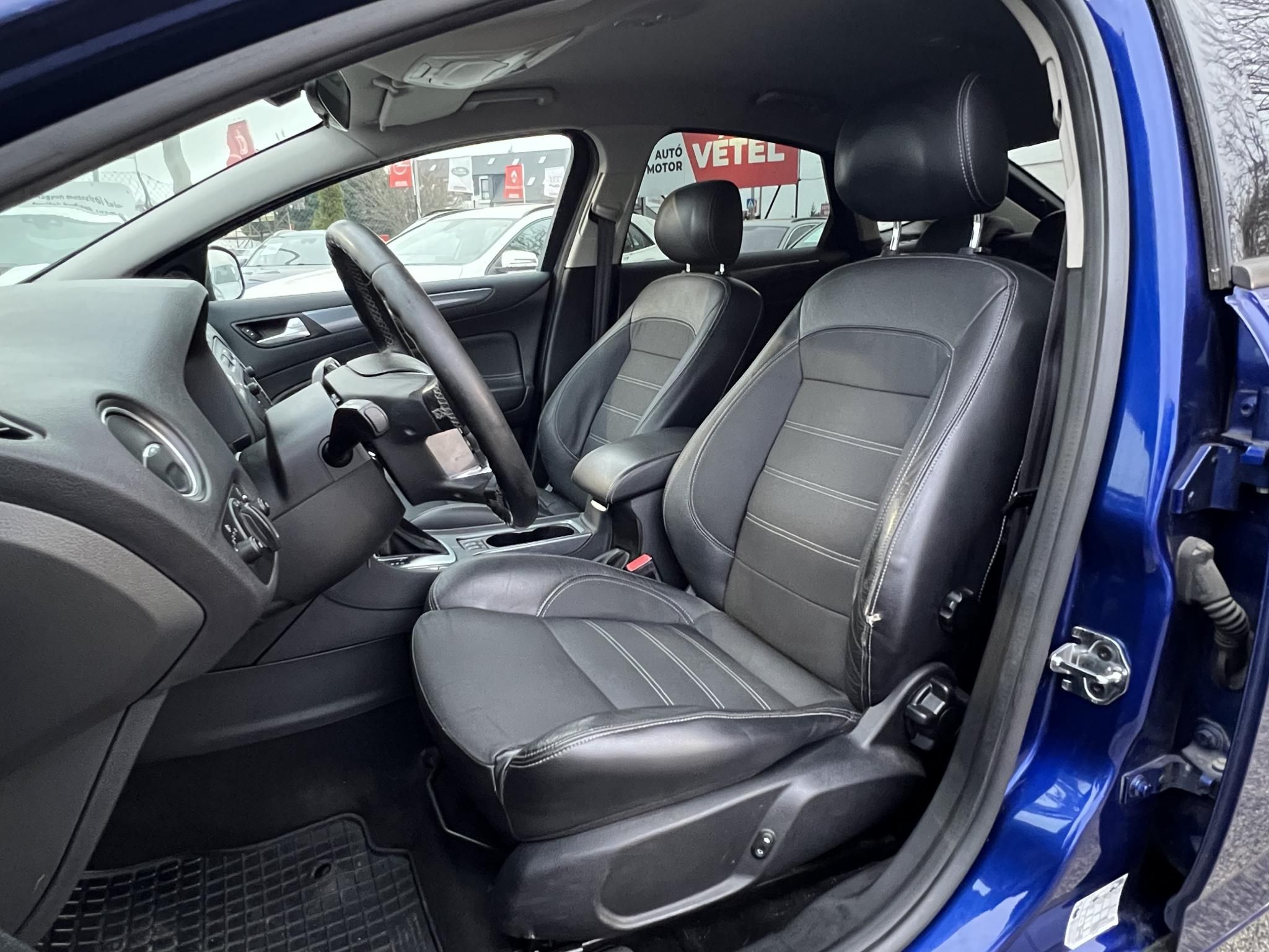 FORD MONDEO 2.0 TDCi Trend Powershift Klíma Tempomat Bluetooth Tolatókamera!