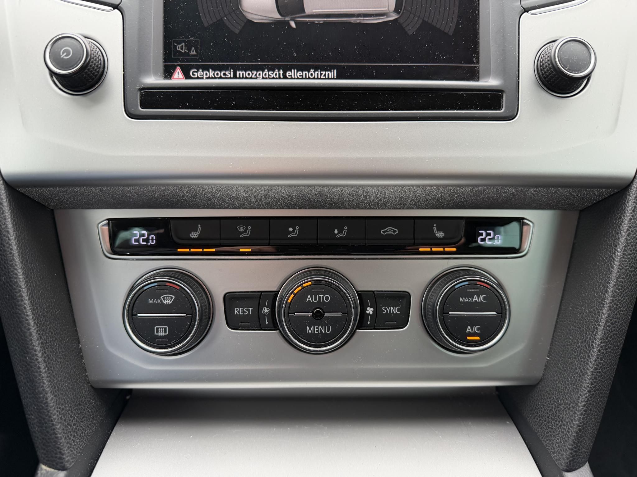 VOLKSWAGEN PASSAT VIII 1.4 TSI BMT ACT Comfortline Távtartó Navi Ülésfűtés Tolatóradar Frissen szervizelt!