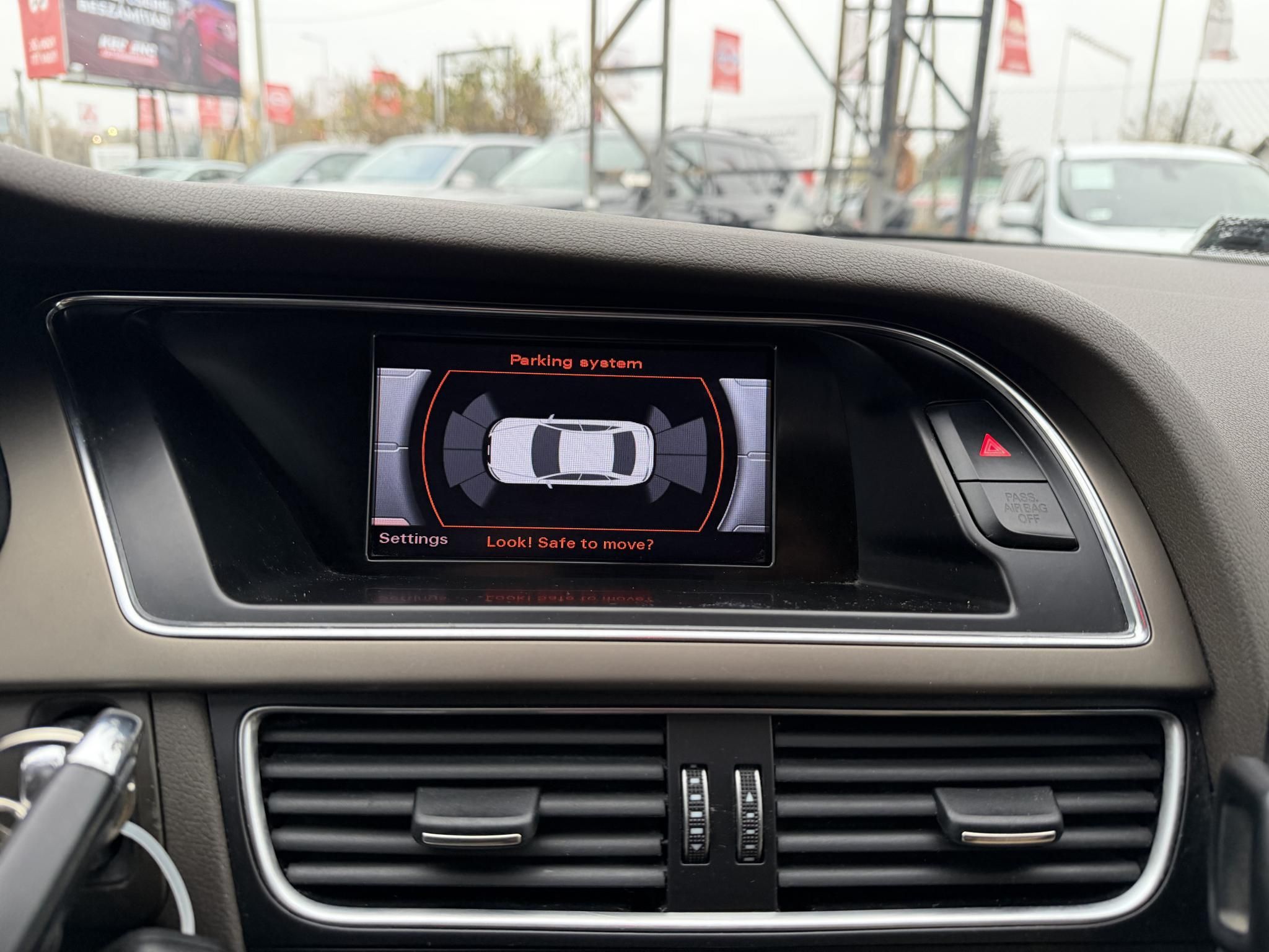 AUDI A4 2.0 TDI multitronic Magyarországi Napfénytető Xenon Üléshűtés PDC Téli-nyári kerék!