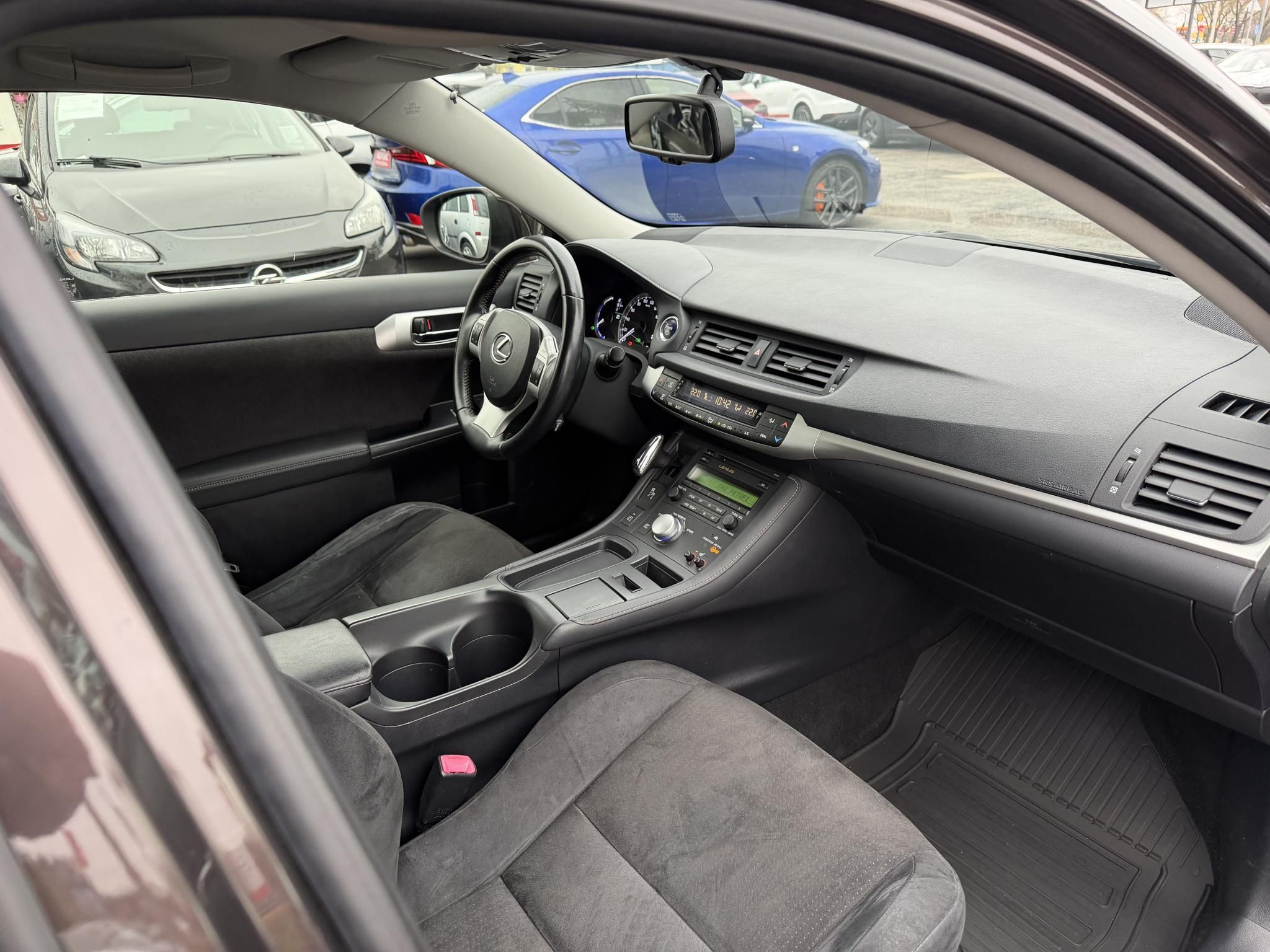 LEXUS CT 200h Comfort (Automata) 125e km. LED Tempomat Kamera Ülésfűtés Digitklíma