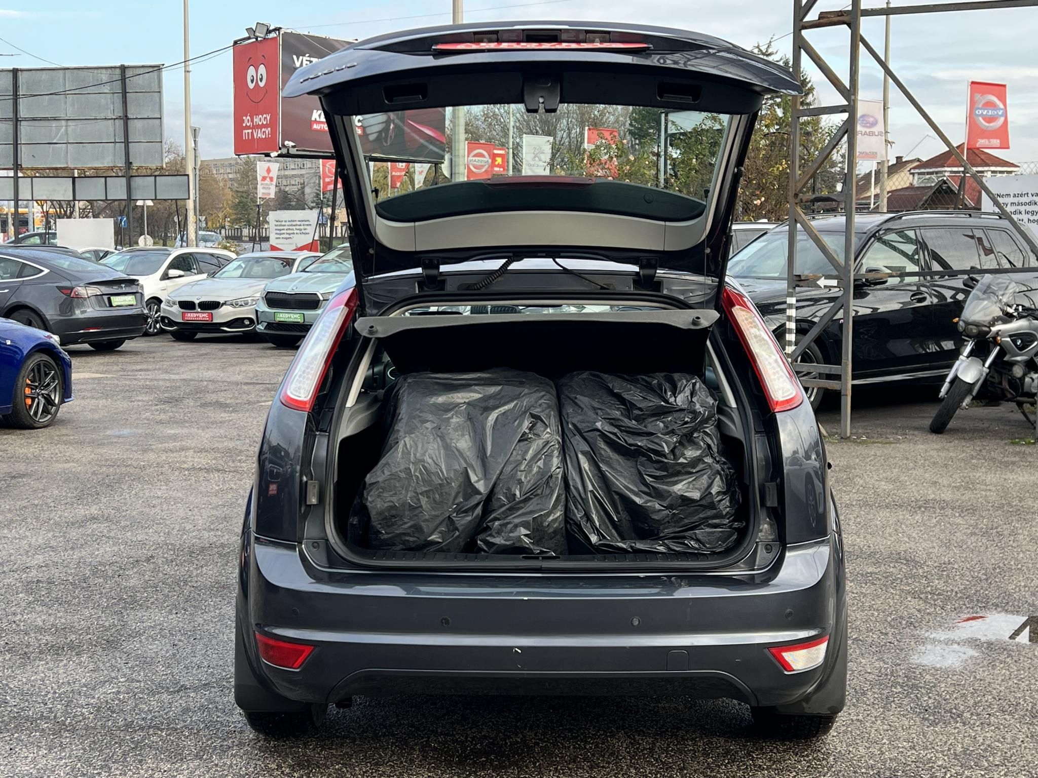 FORD FOCUS 1.6 Ghia (Automata) Klíma Tempomat Téli-nyári garnitúra!