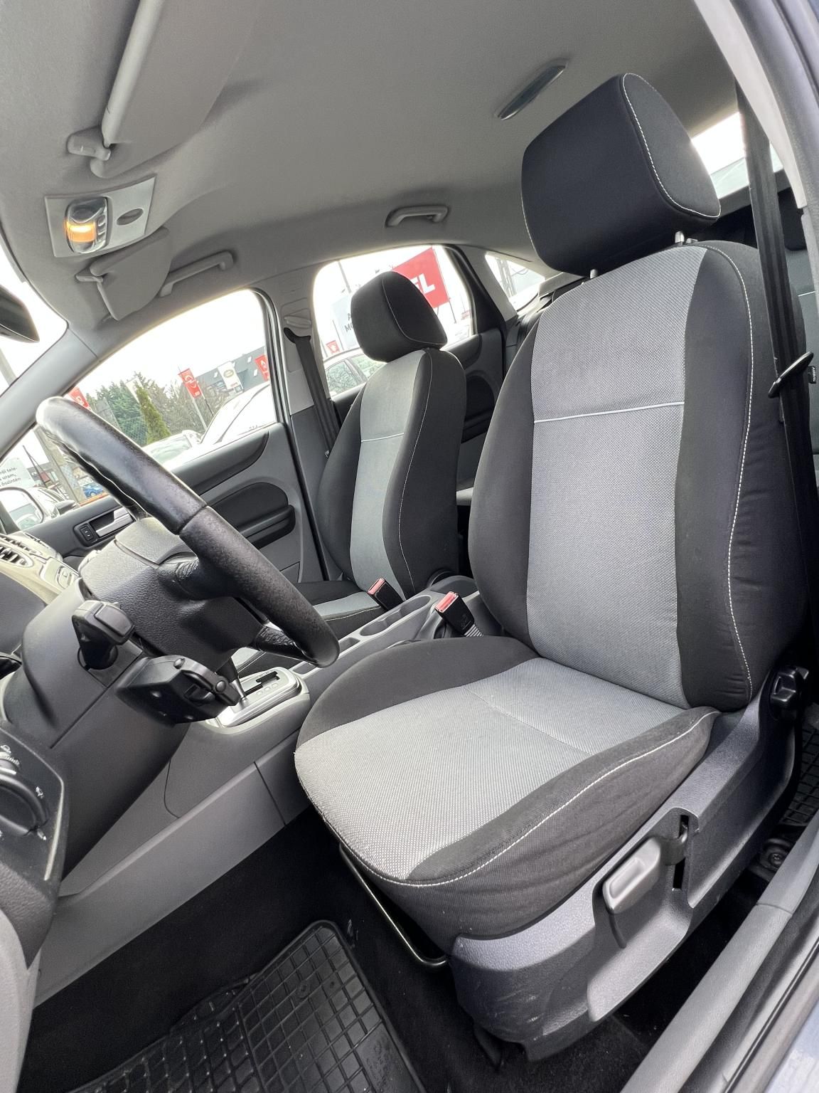 FORD FOCUS 1.6 Ghia (Automata) Klíma Tempomat Téli-nyári garnitúra!