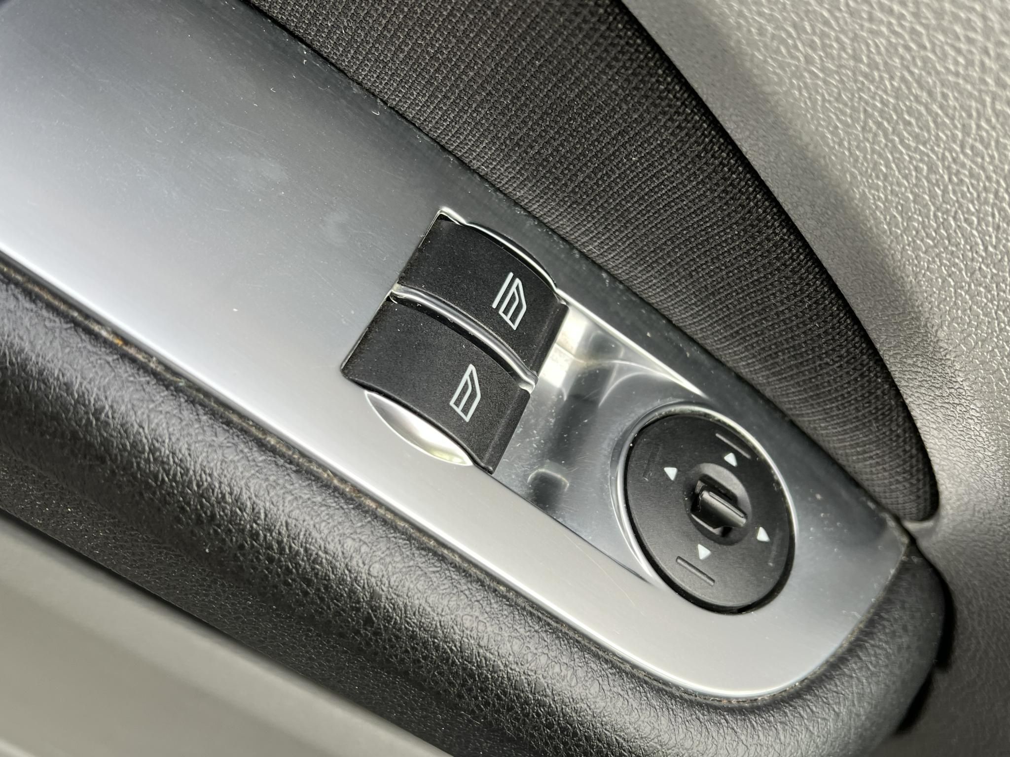 FORD FOCUS 1.6 Ghia (Automata) Klíma Tempomat Téli-nyári garnitúra!