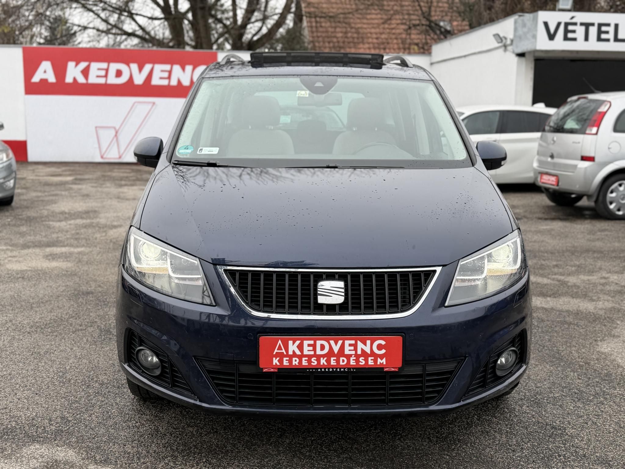 SEAT ALHAMBRA 2.0 CR TDI Style DSG [7 személy] Panorámatető Ülésfűtés Adaptív futómű Világos belső Frissen szervizelt!