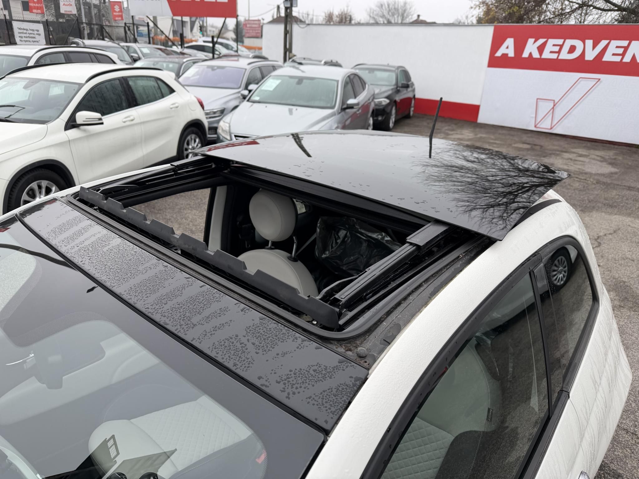 FIAT 500 1.2 8V Star Dualogic 12e km. Magyarországi Panorámatető Téli-nyári kerék Újszerű állapot!