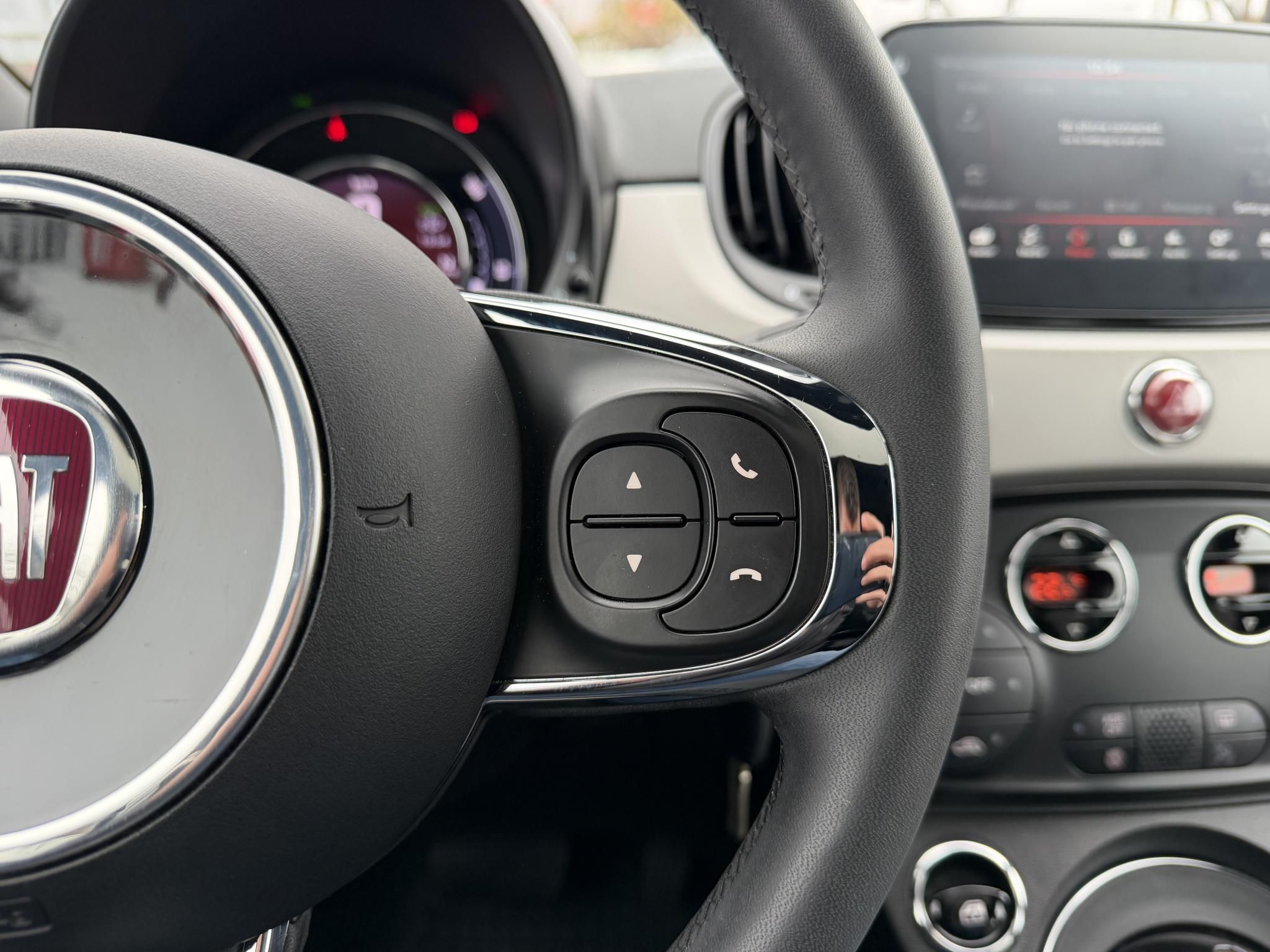 FIAT 500 1.2 8V Star Dualogic 12e km. Magyarországi Panorámatető Téli-nyári kerék Újszerű állapot!