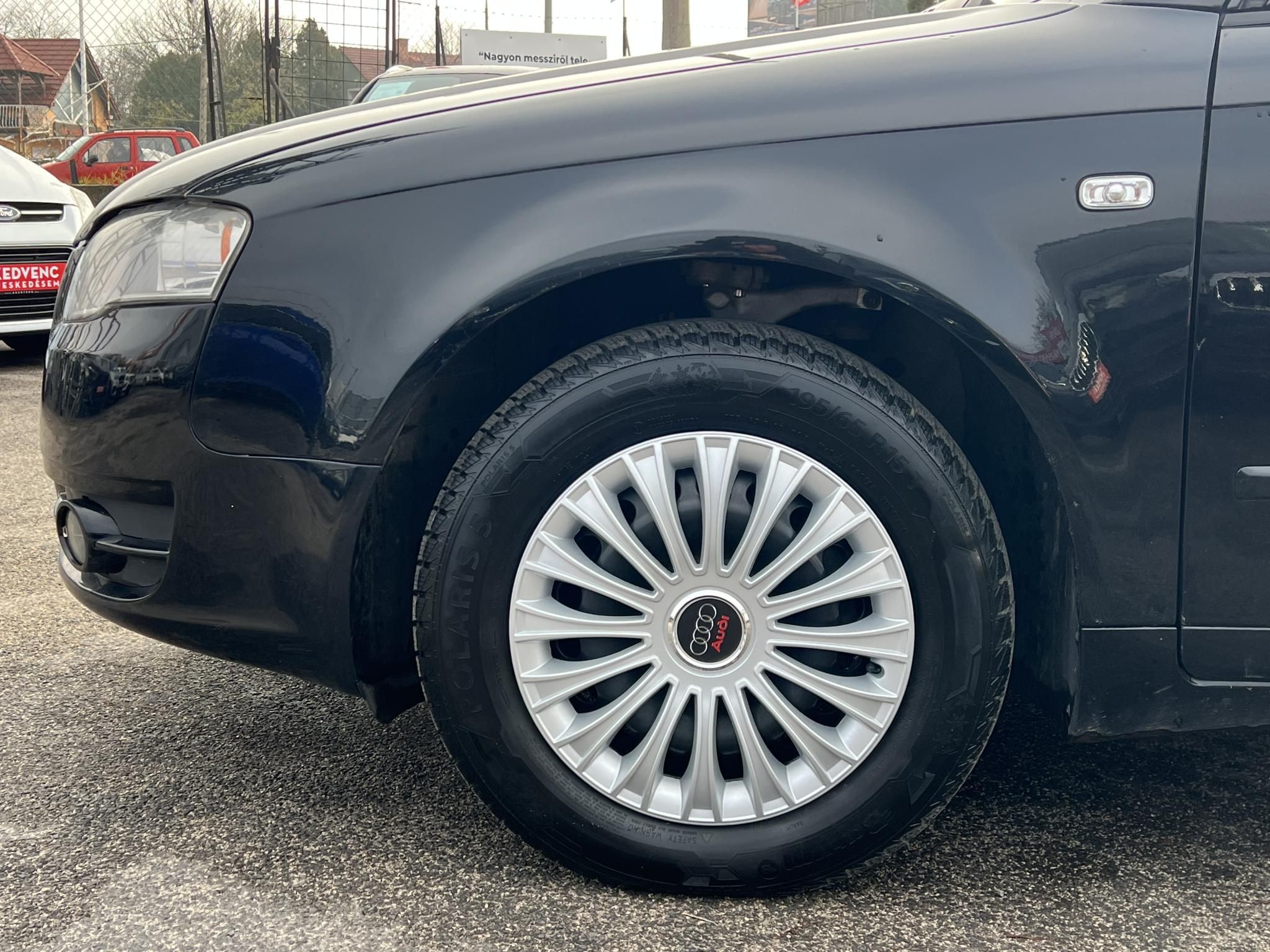 AUDI A4 1.6 Klíma Tolatóradar Új téli gumik!