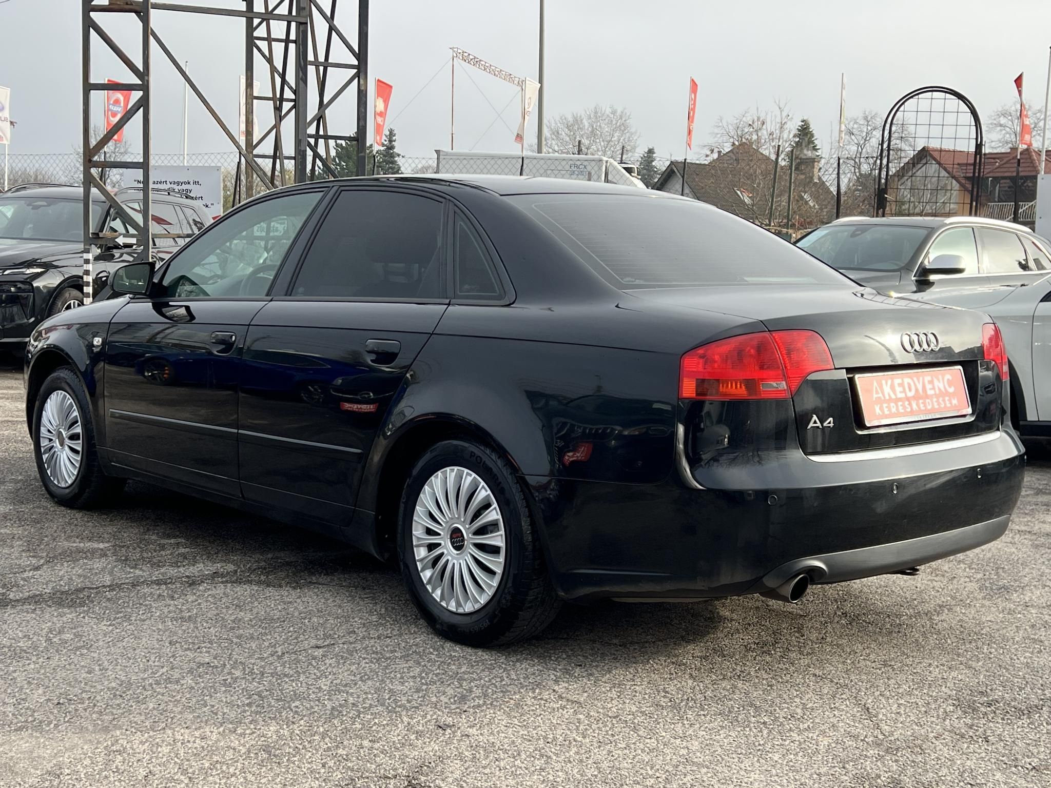 AUDI A4 1.6 Klíma Tolatóradar Új téli gumik!